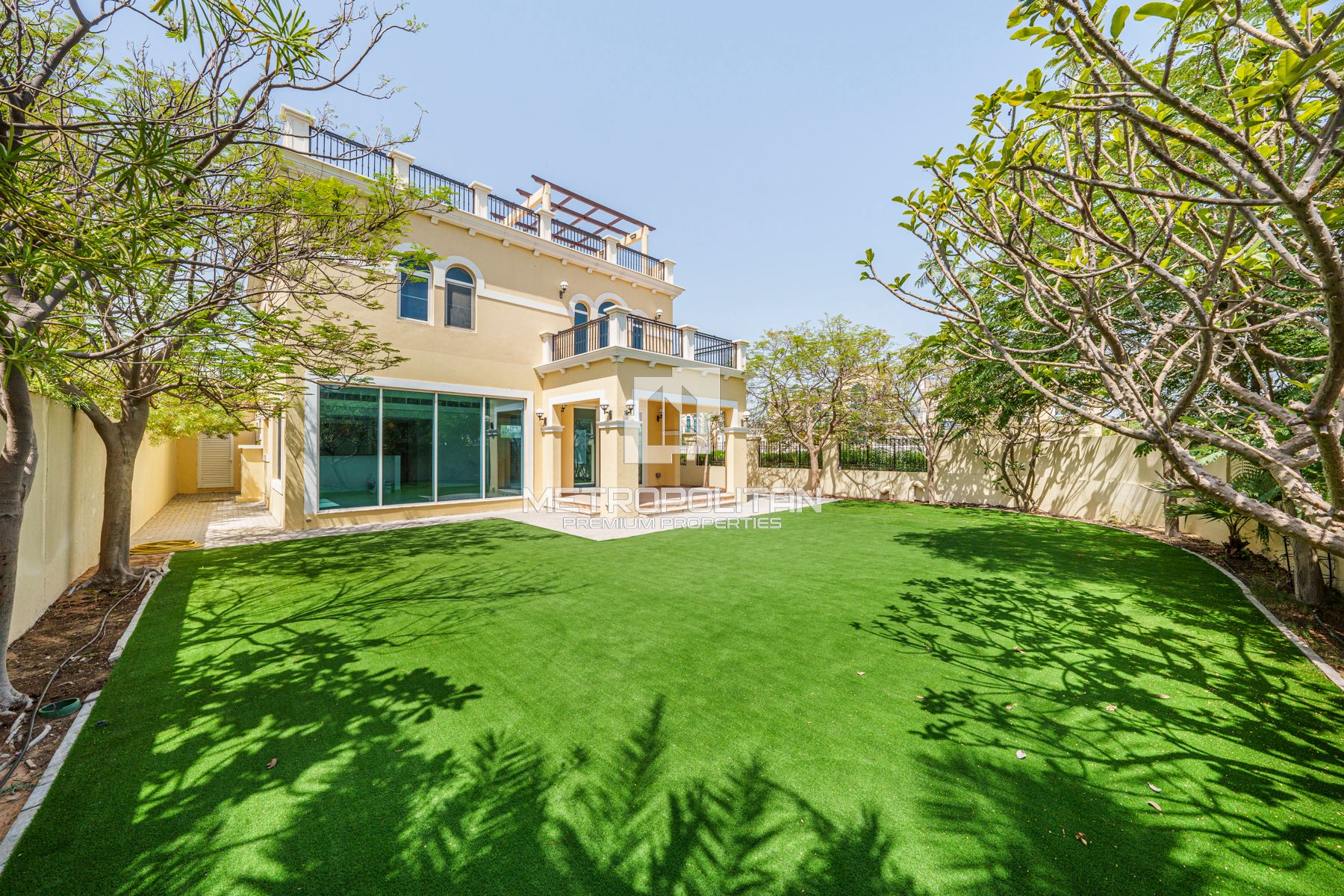 4-комнатная вилла в аренду в Jumeirah Park – MR-6122 photo-3