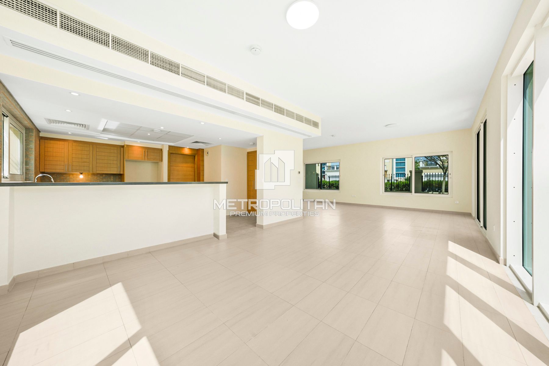 4-комнатная вилла в аренду в Jumeirah Park – MR-6122 photo-5