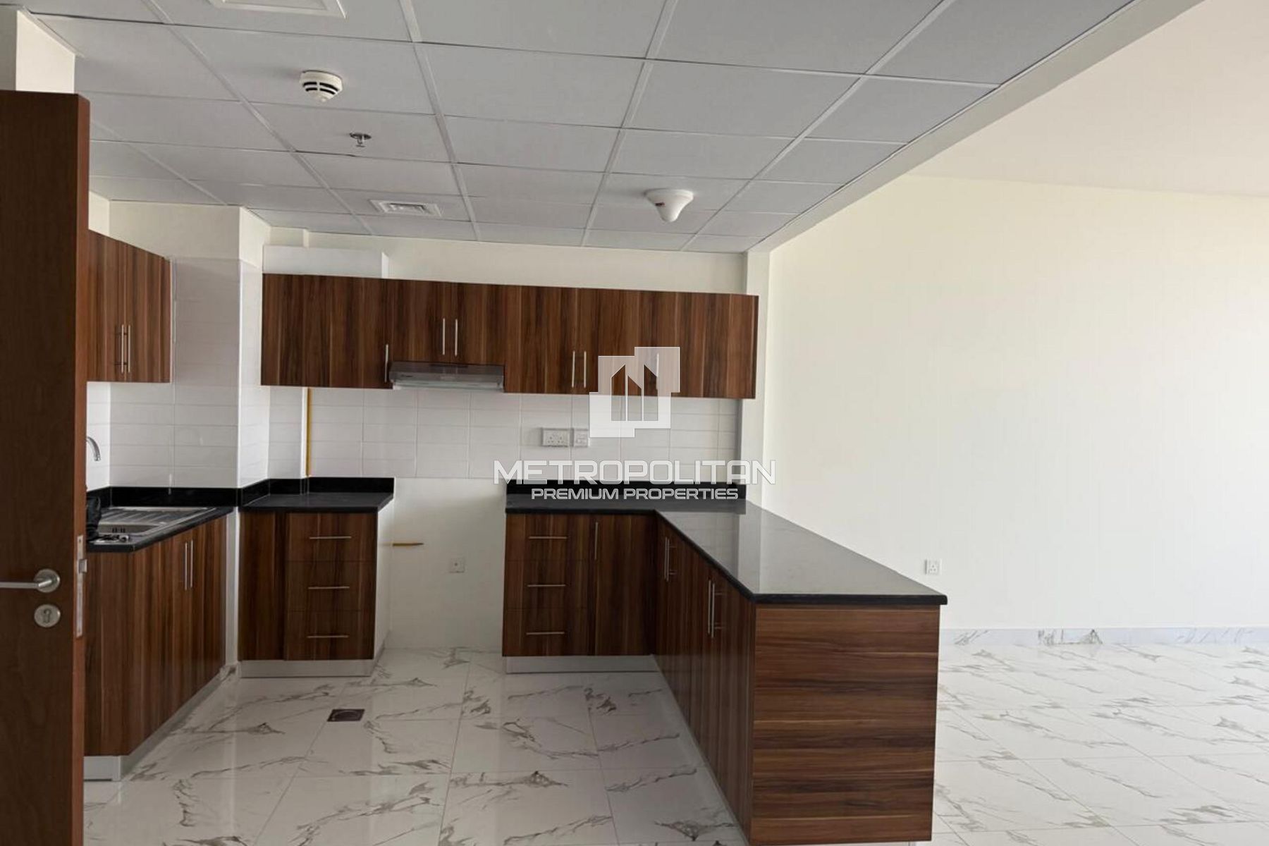 Appartement 2 chambres à louer à Al Hamra Village – MR-6238 photo-13