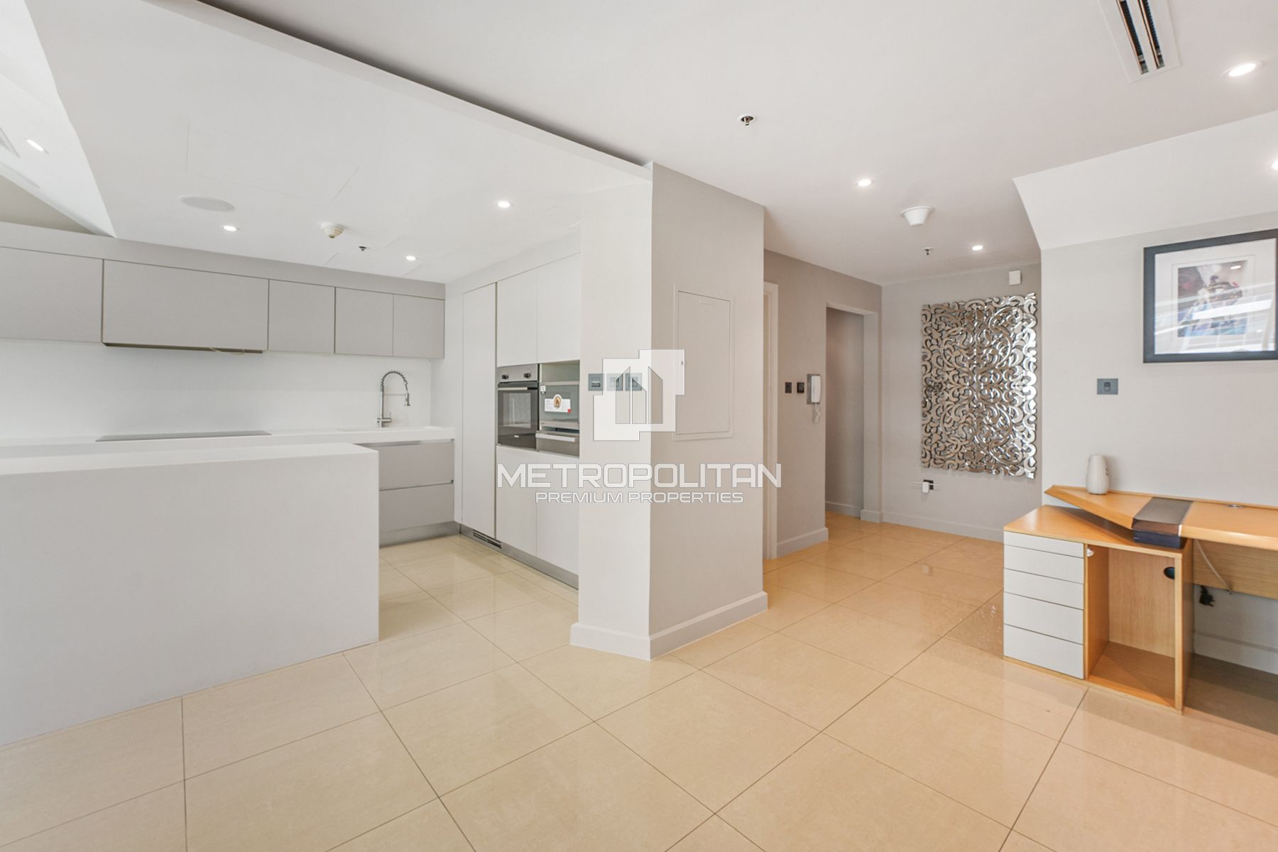 Ready to move in | Spacious Layout | Unfurnished