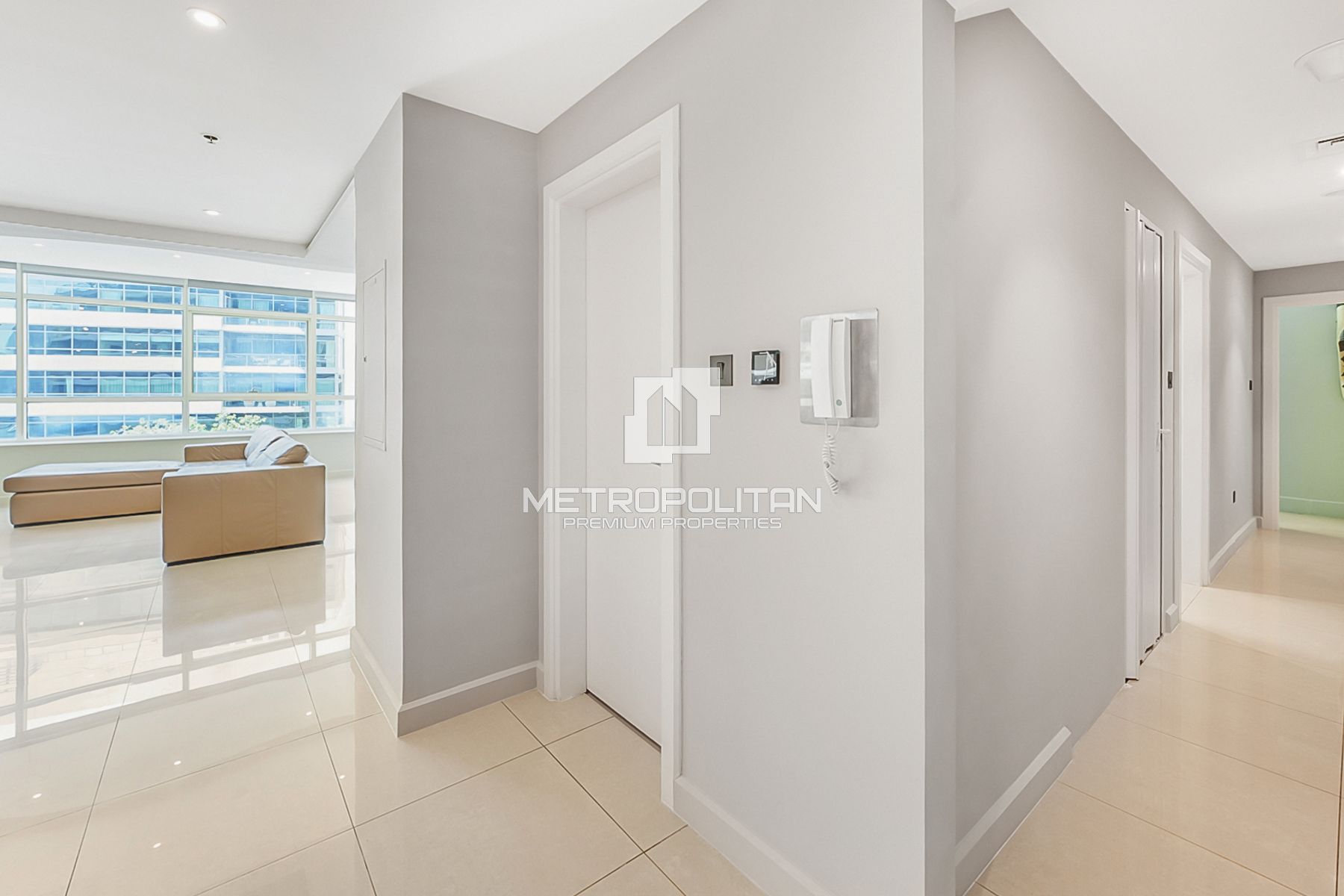 Ready to move in | Spacious Layout | Unfurnished