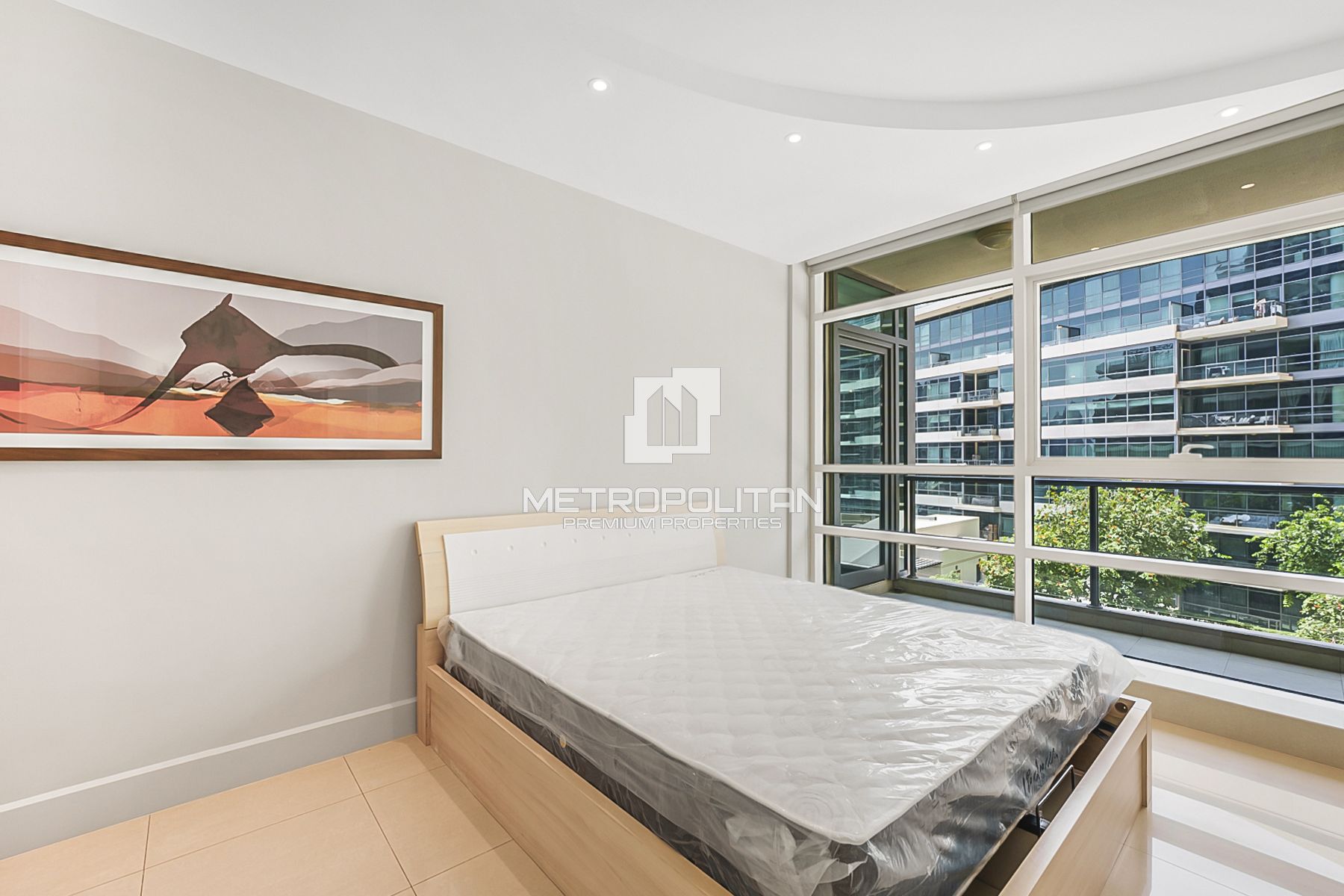 Ready to move in | Spacious Layout | Unfurnished