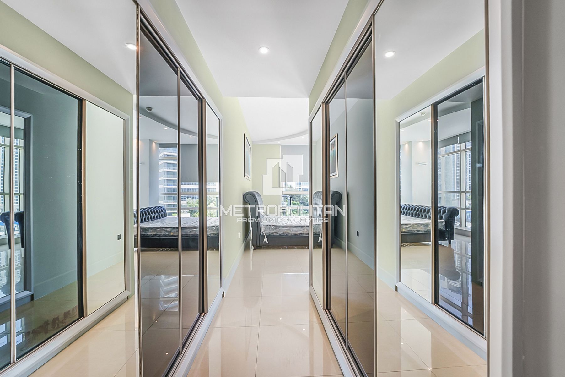 Ready to move in | Spacious Layout | Unfurnished