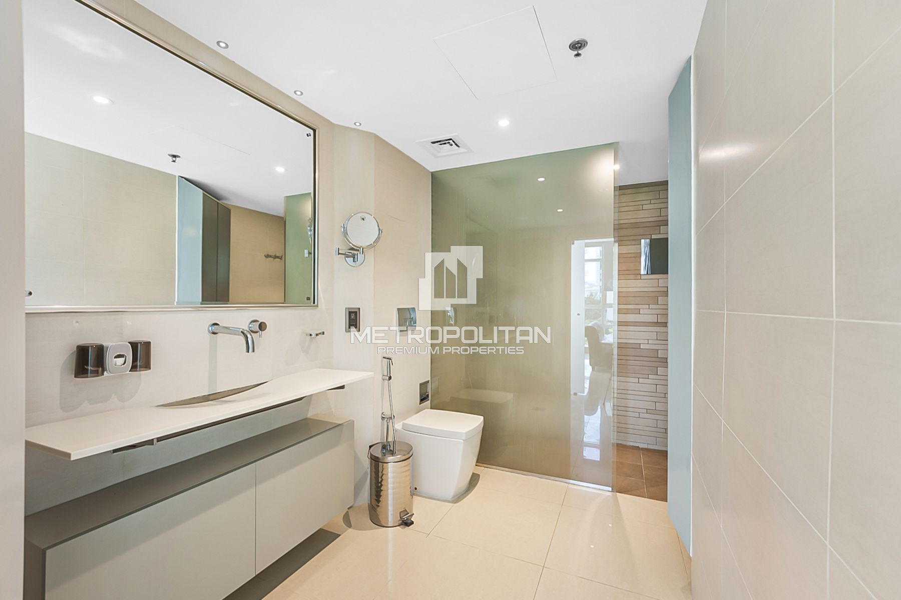 Ready to move in | Spacious Layout | Unfurnished