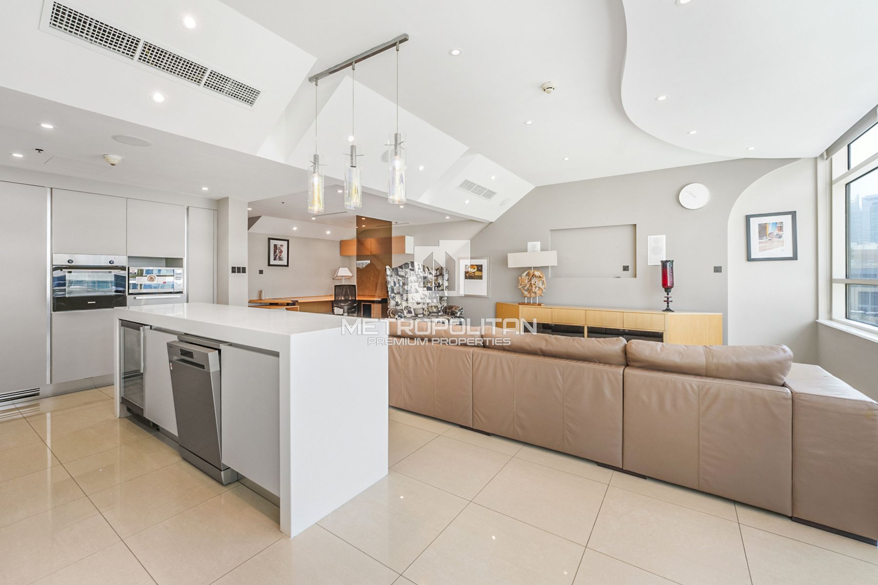 Ready to move in | Spacious Layout | Unfurnished