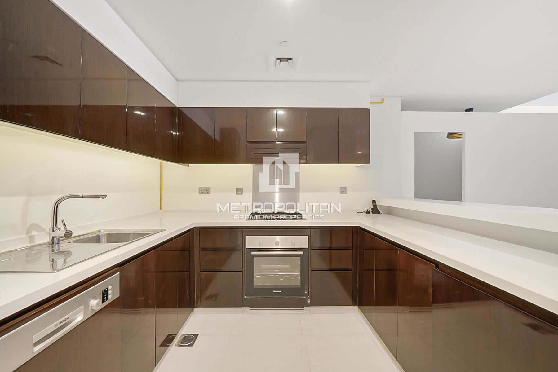 شقة 2 غرفة نوم للإيجار في الخليج التجاري – MR-6281 photo-2