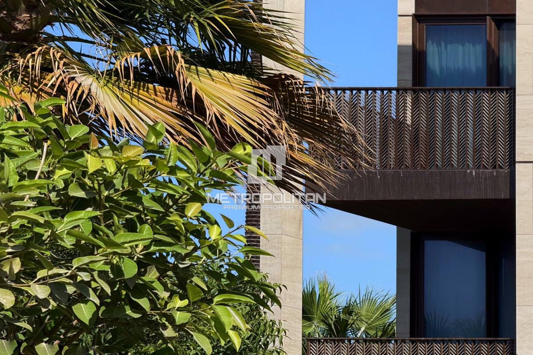 Best Priced | Skyline and Sea View | Spacious