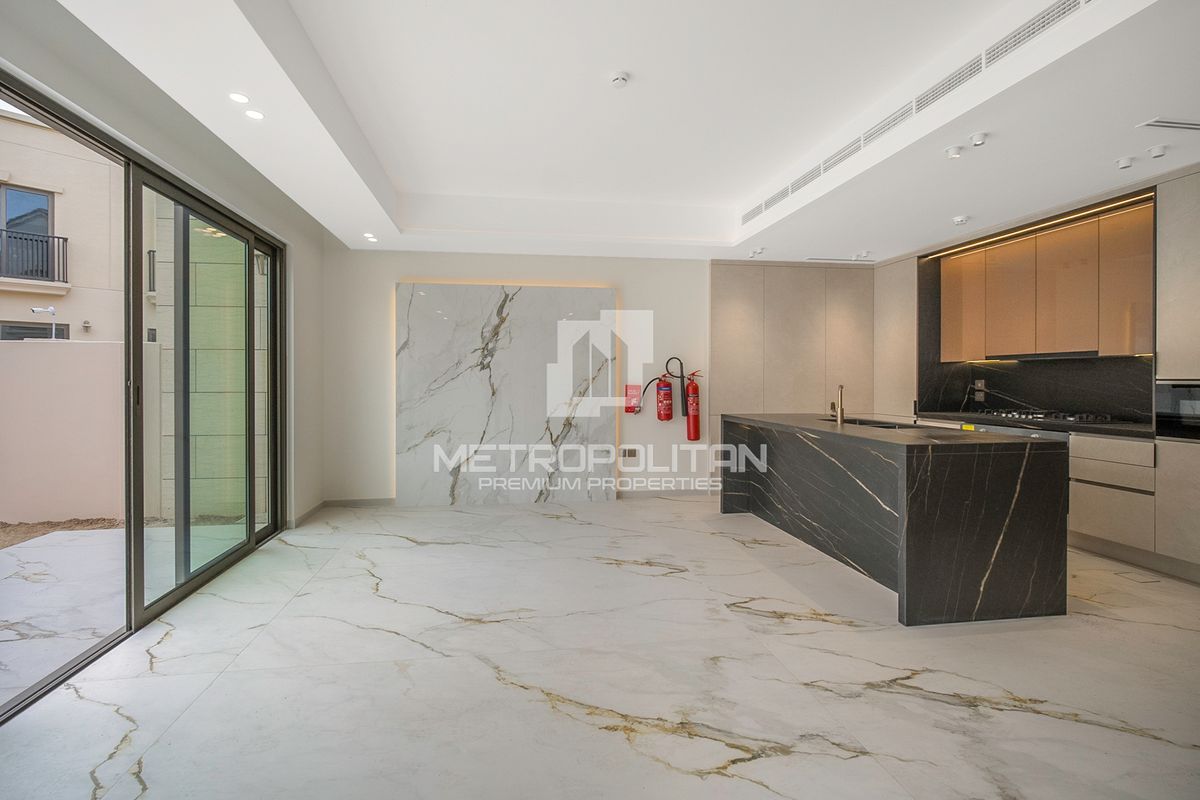 3BR Townhouse zur Miete in Jumeirah Golf Estates – MR-6378 photo-13