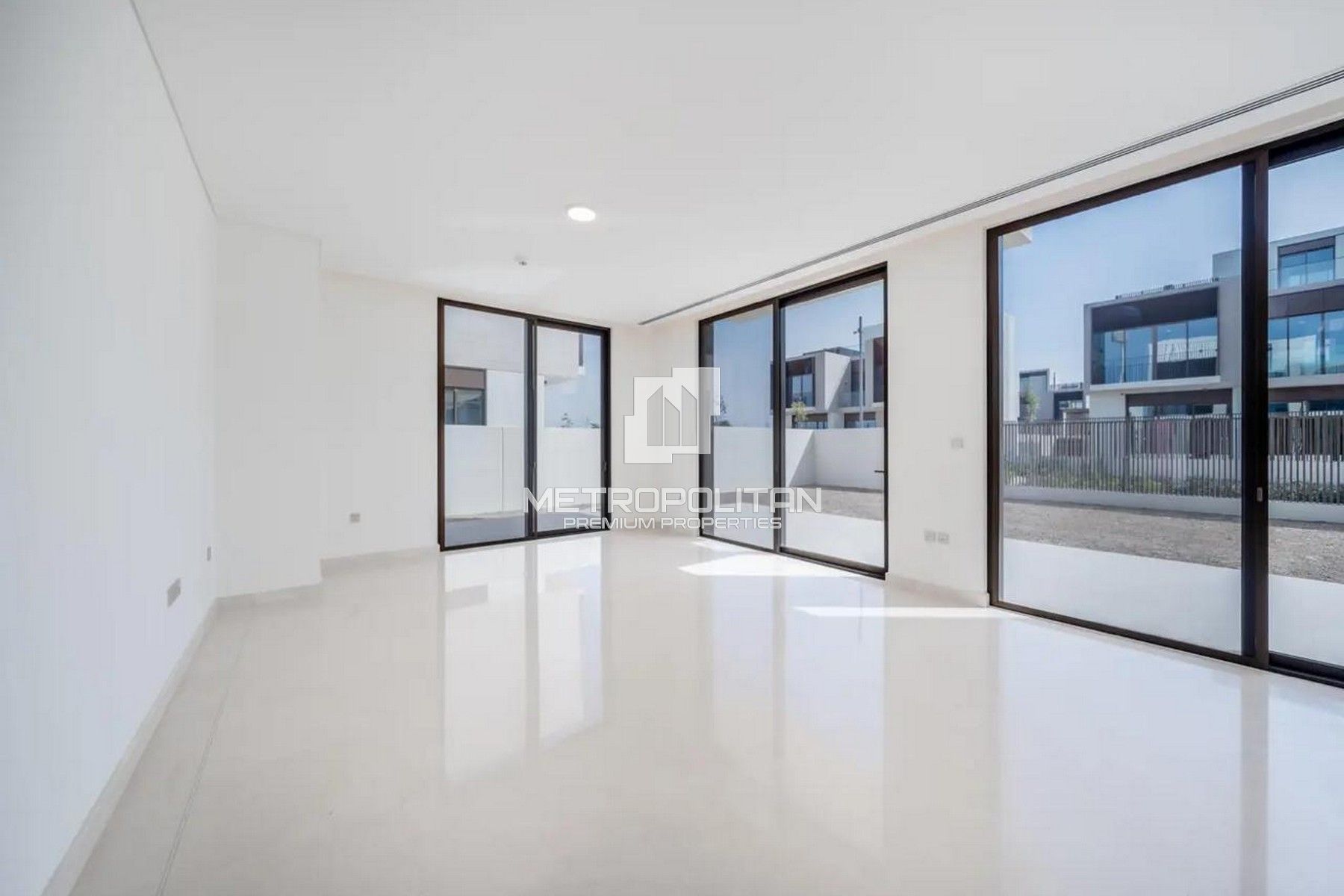 Brand New | Ready To Move in | Spacious photo-2