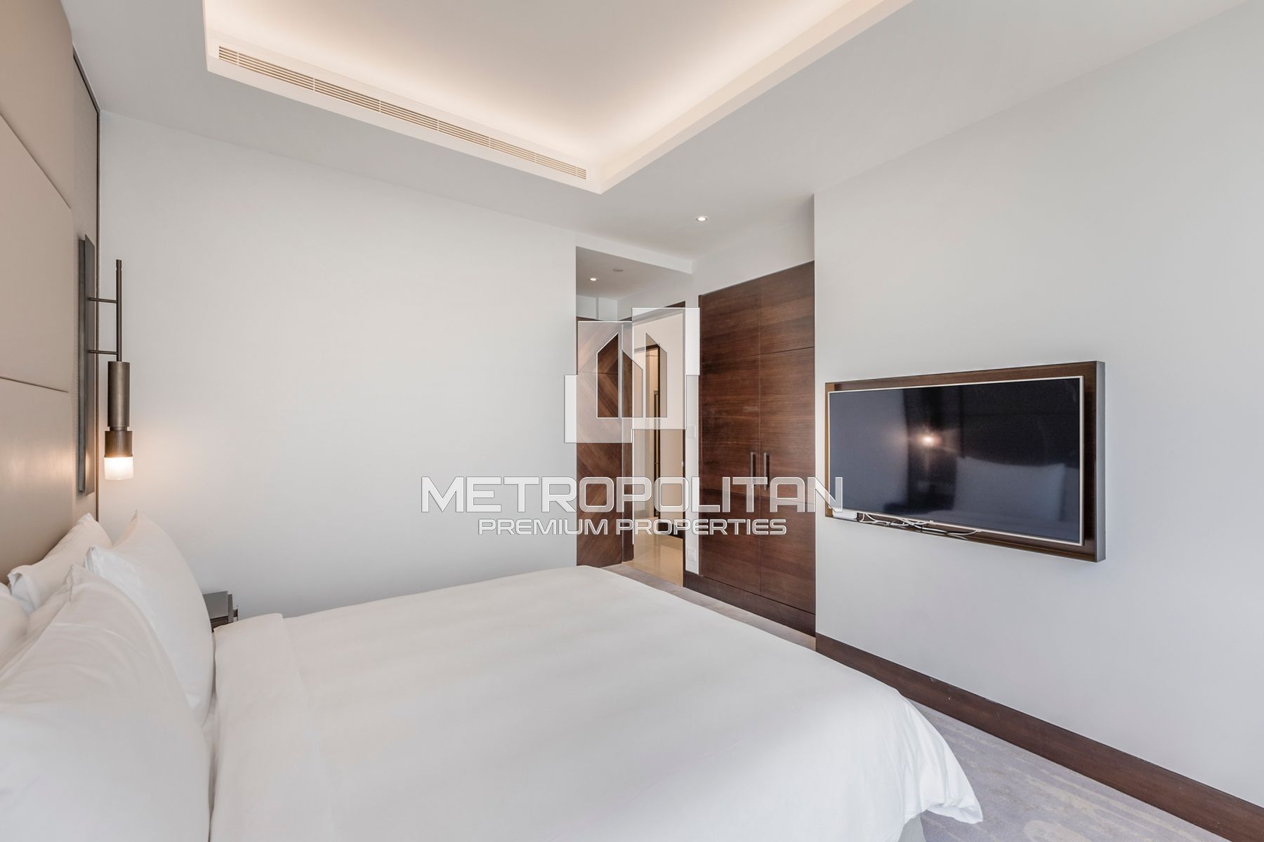 Spacious | Service Apartment | Burj View photo-17