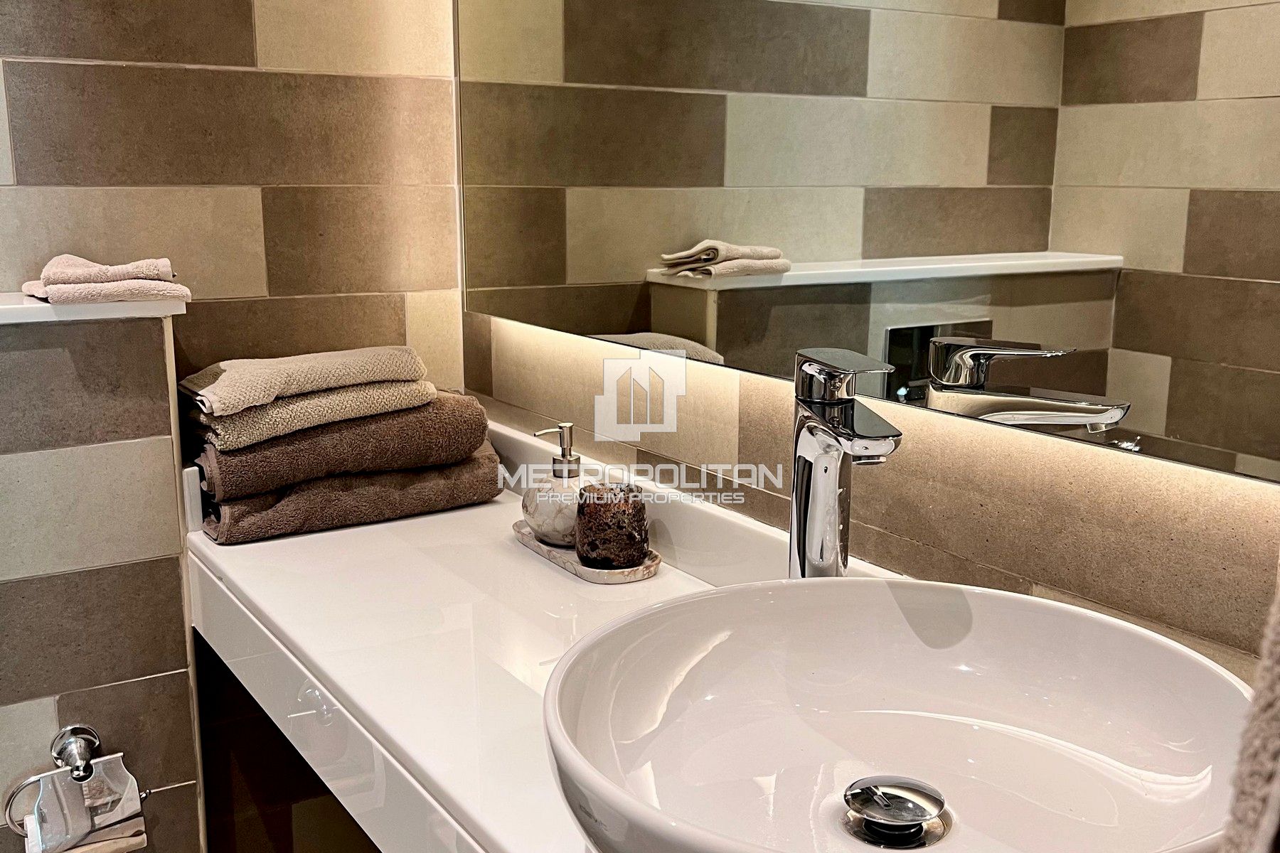 Beach Access | Prime Location | Penthouse Unit