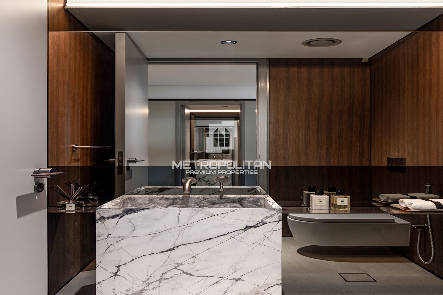 Exclusive | Upgraded and Furnished | Low Floor
