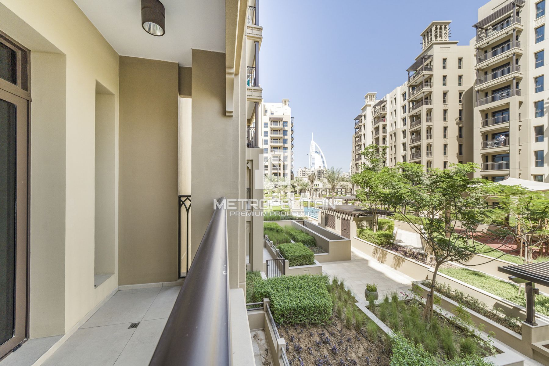 Overlooking Burj Al Arab | Spacious Layout
