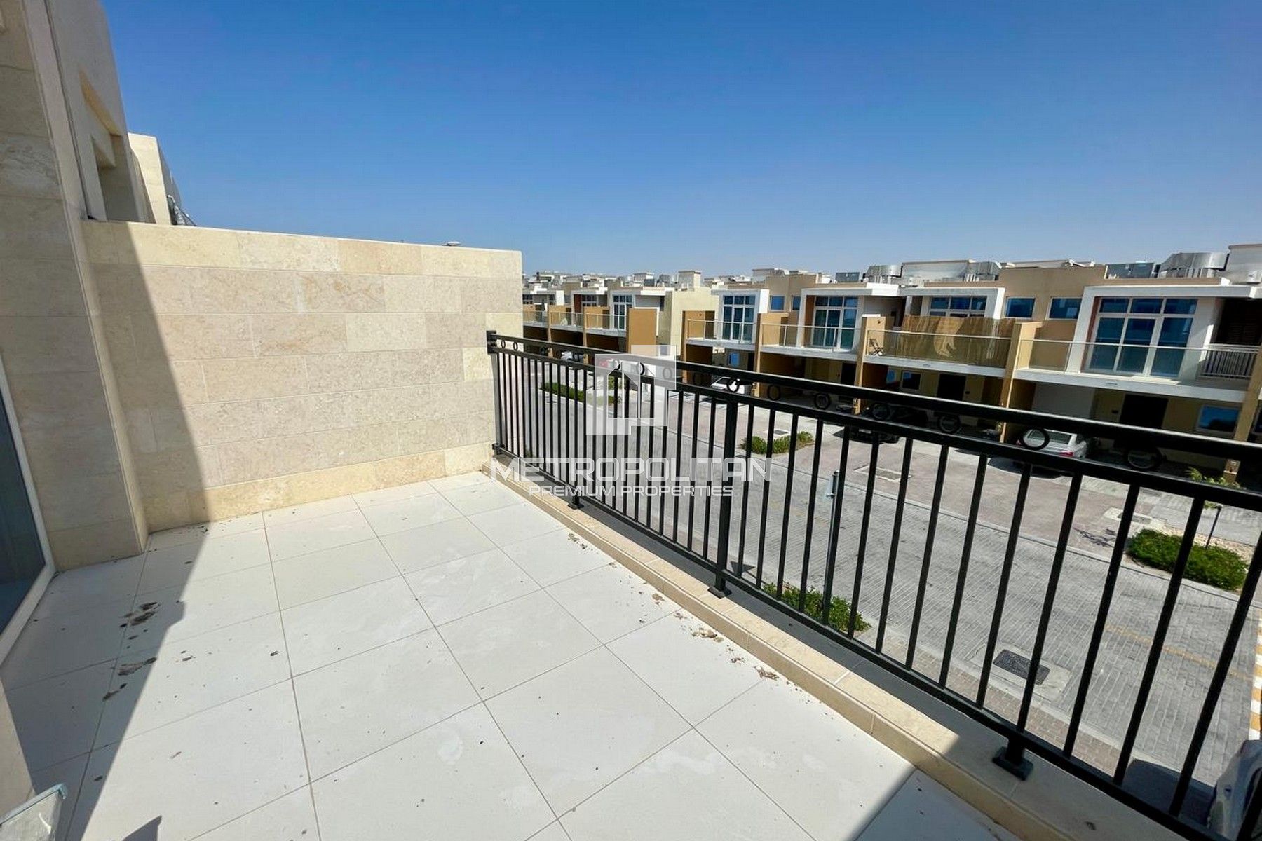 3BR Stadthaus zum Verkauf in Damac Hills 2 – MS-19643