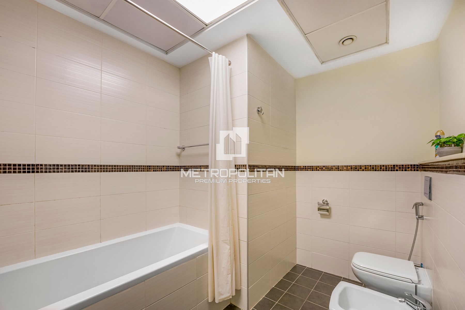 Image - Skyview Tower, Dubai Marina, Dubai | Project - Apartment