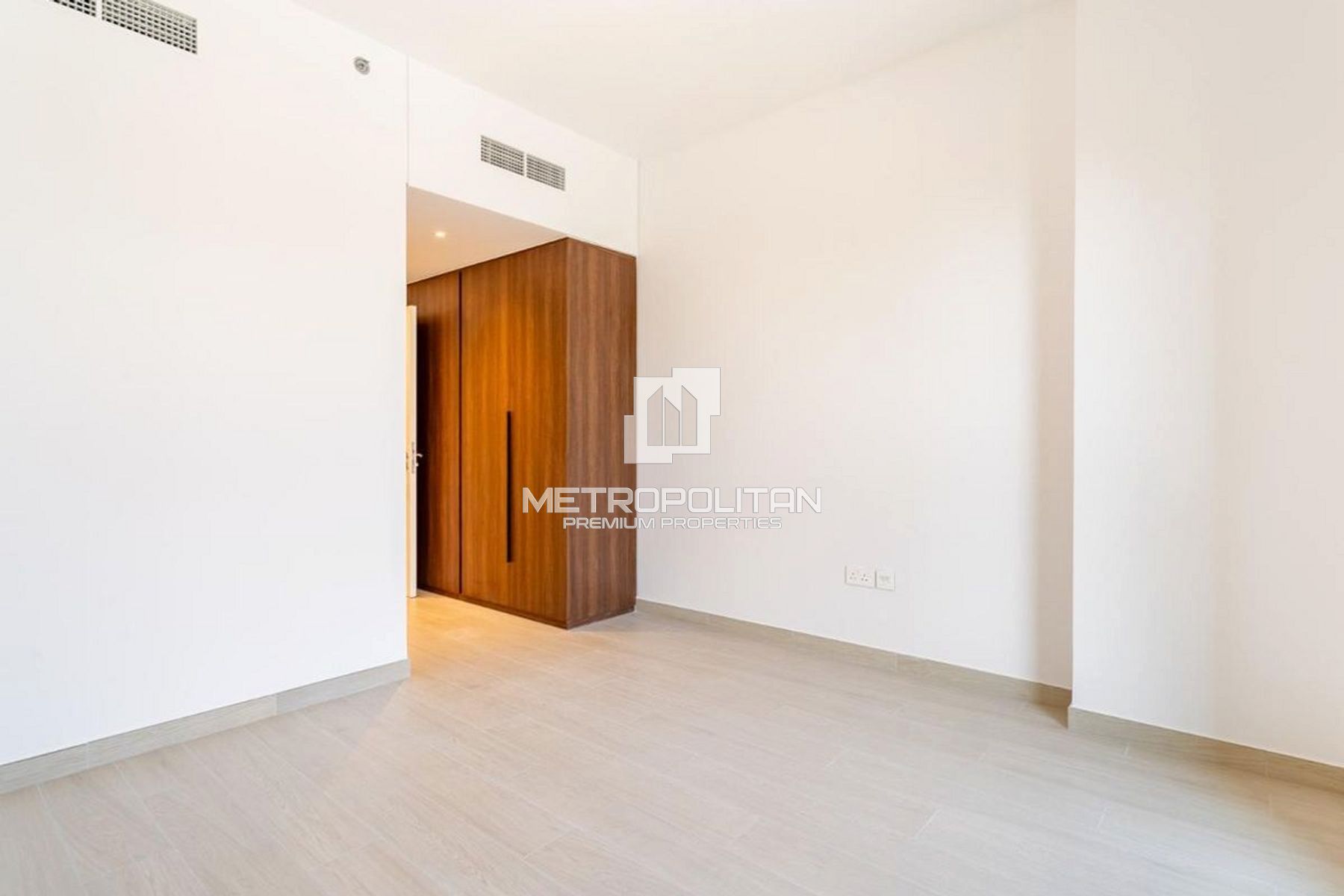 Luxurious 4 BR| Prime Location | Best View photo-11