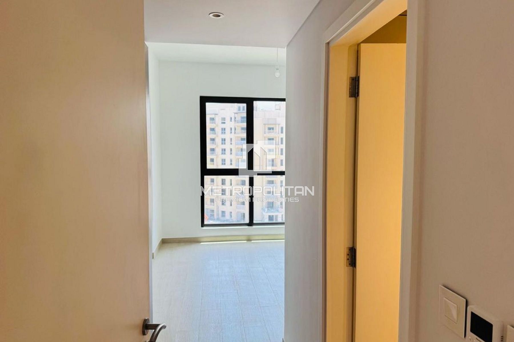 Luxurious 4 BR| Prime Location | Best View photo-5