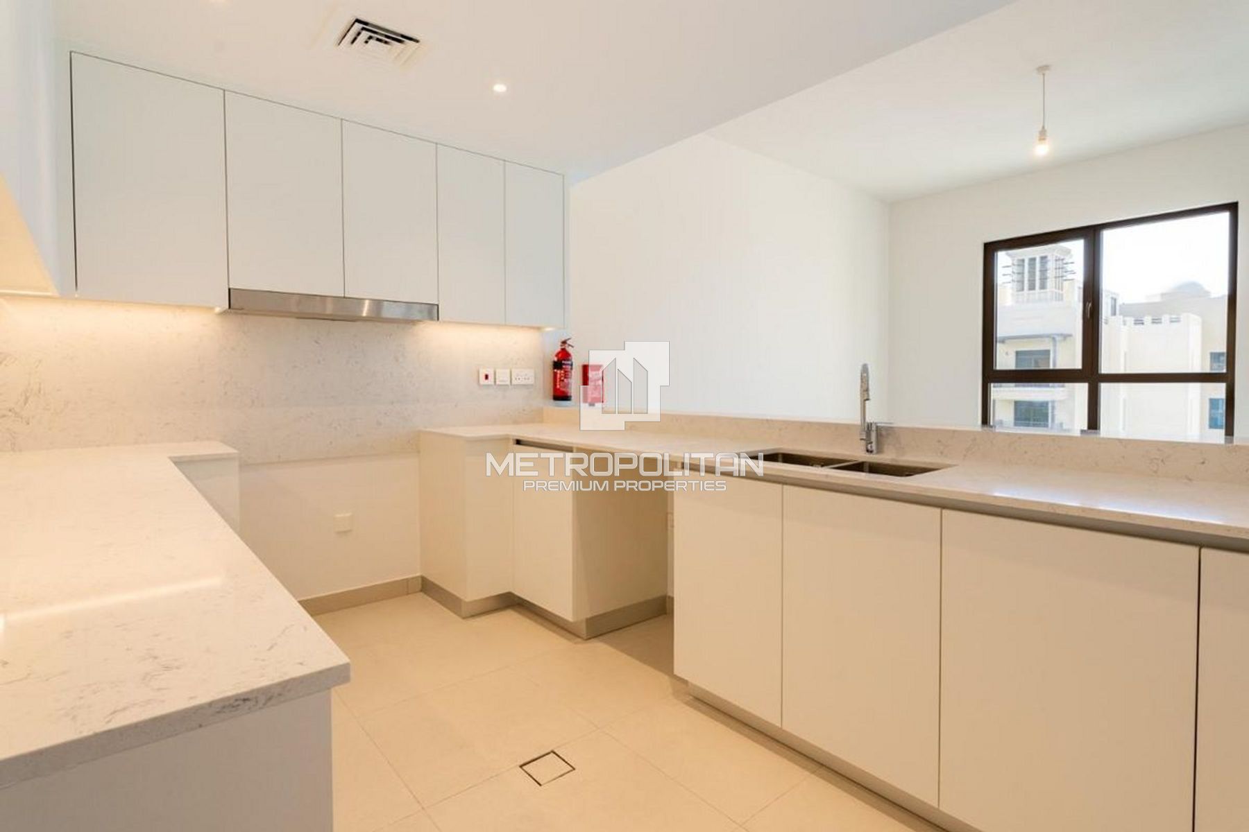 Luxurious 4 BR| Prime Location | Best View photo-6