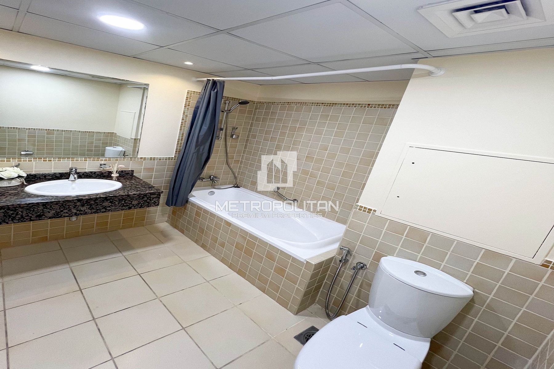 Вид на канал и марину | Высокий этаж | Меблированная photo-6