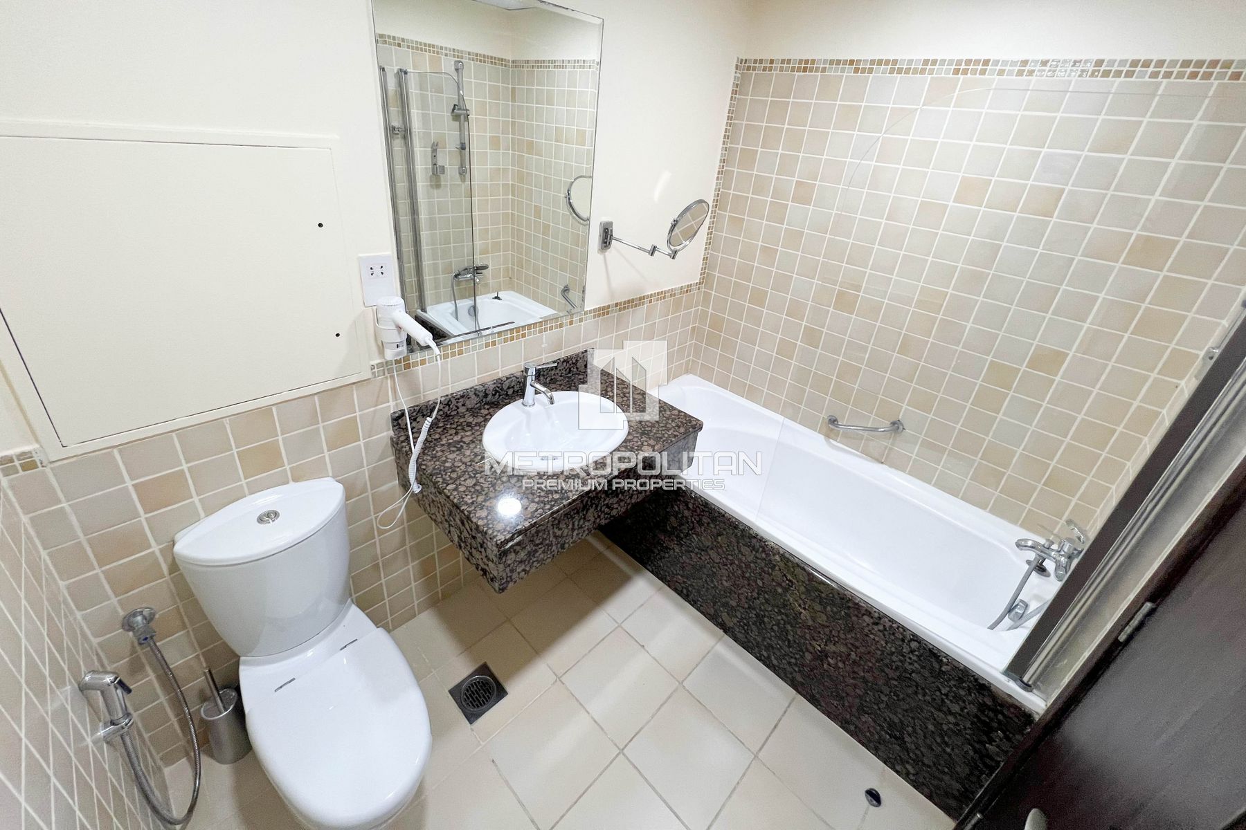 Вид на канал и марину | Высокий этаж | Меблированная photo-7