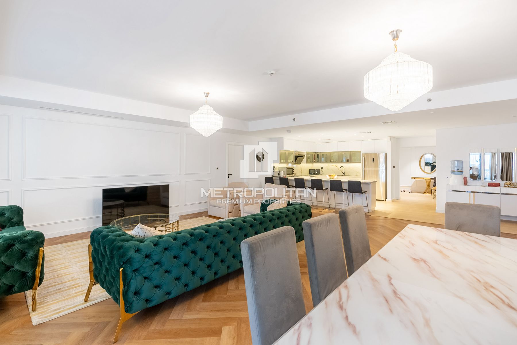 Spacious 4 Beds | Upgraded | Vacant | Palm View photo-11