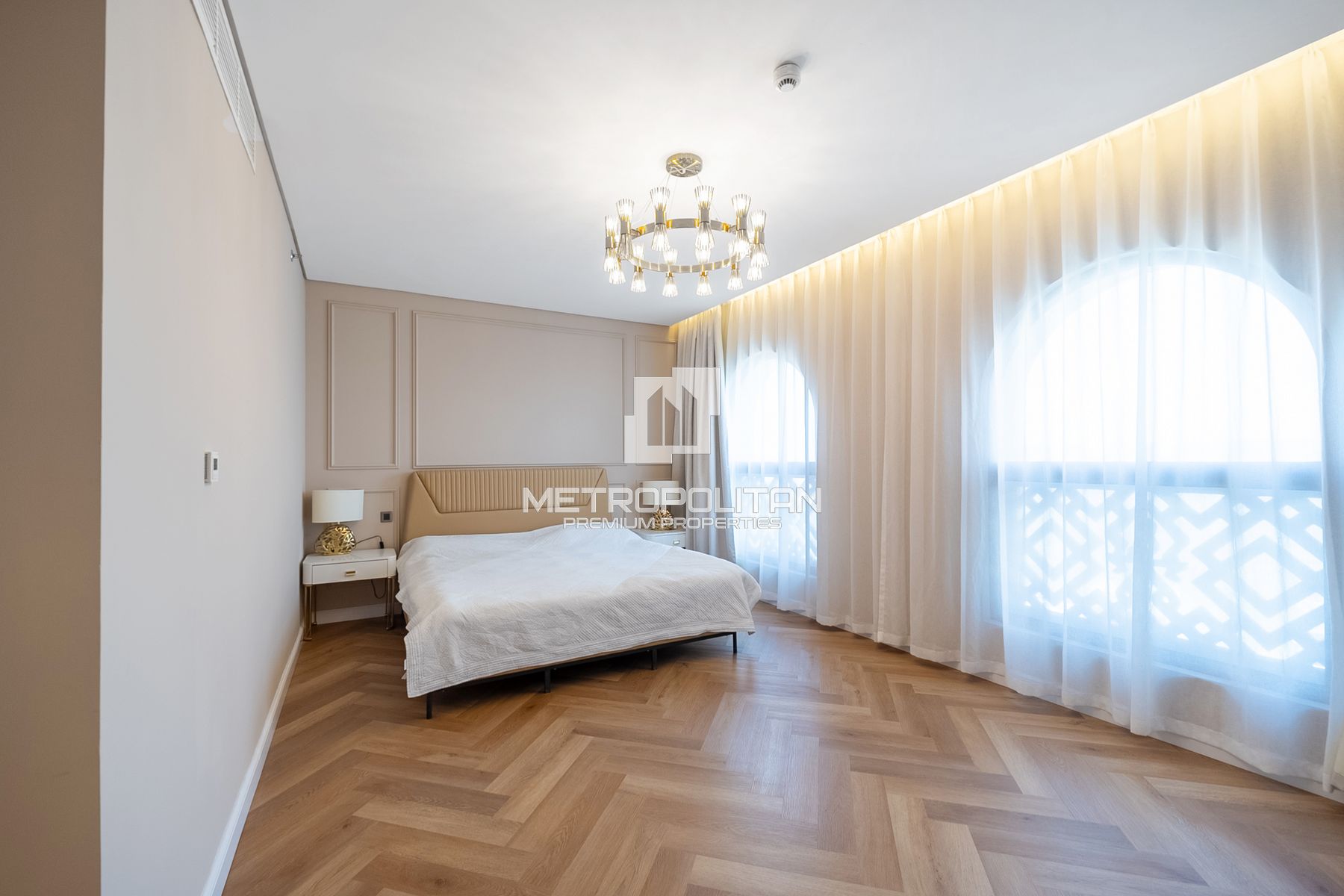 Spacious 4 Beds | Upgraded | Vacant | Palm View photo-13