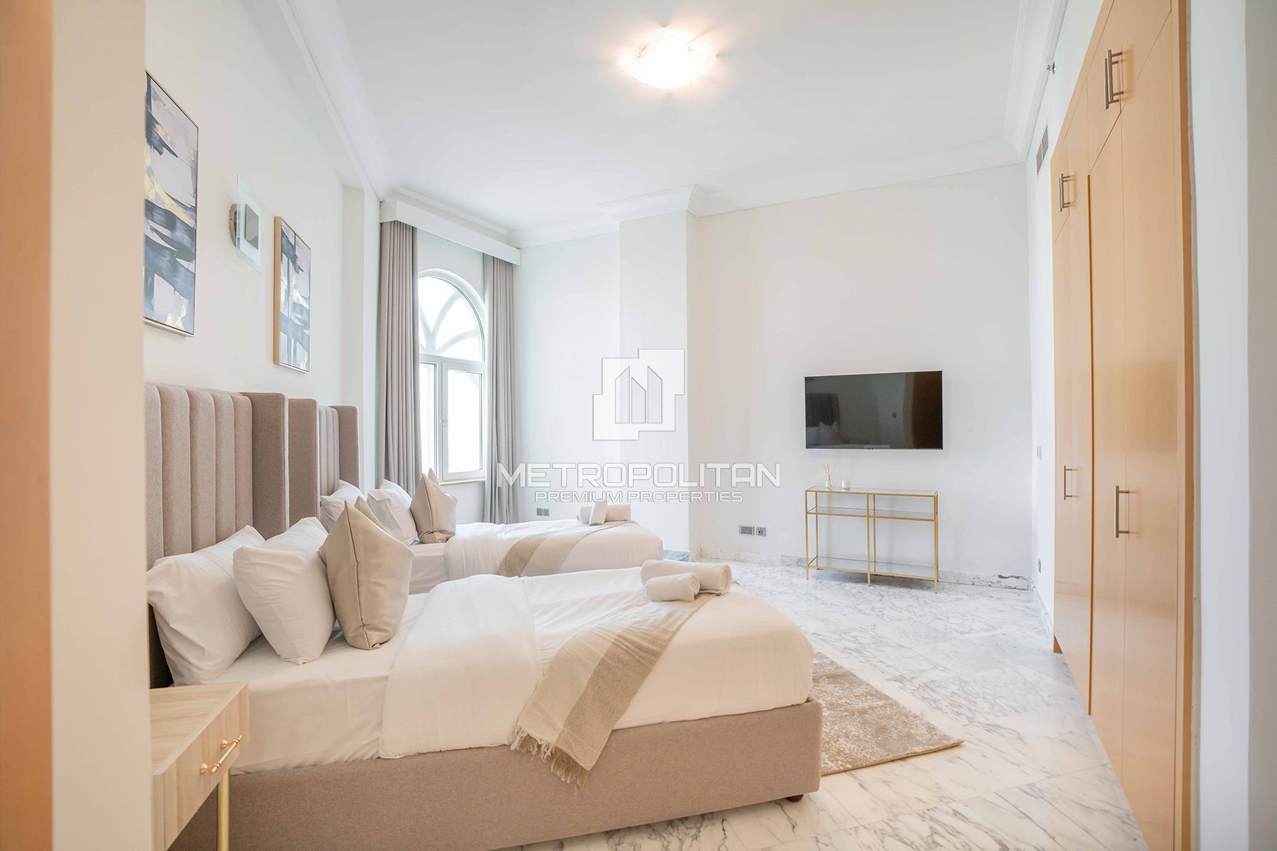 Vacant | Spacious Layout | Prime Investment