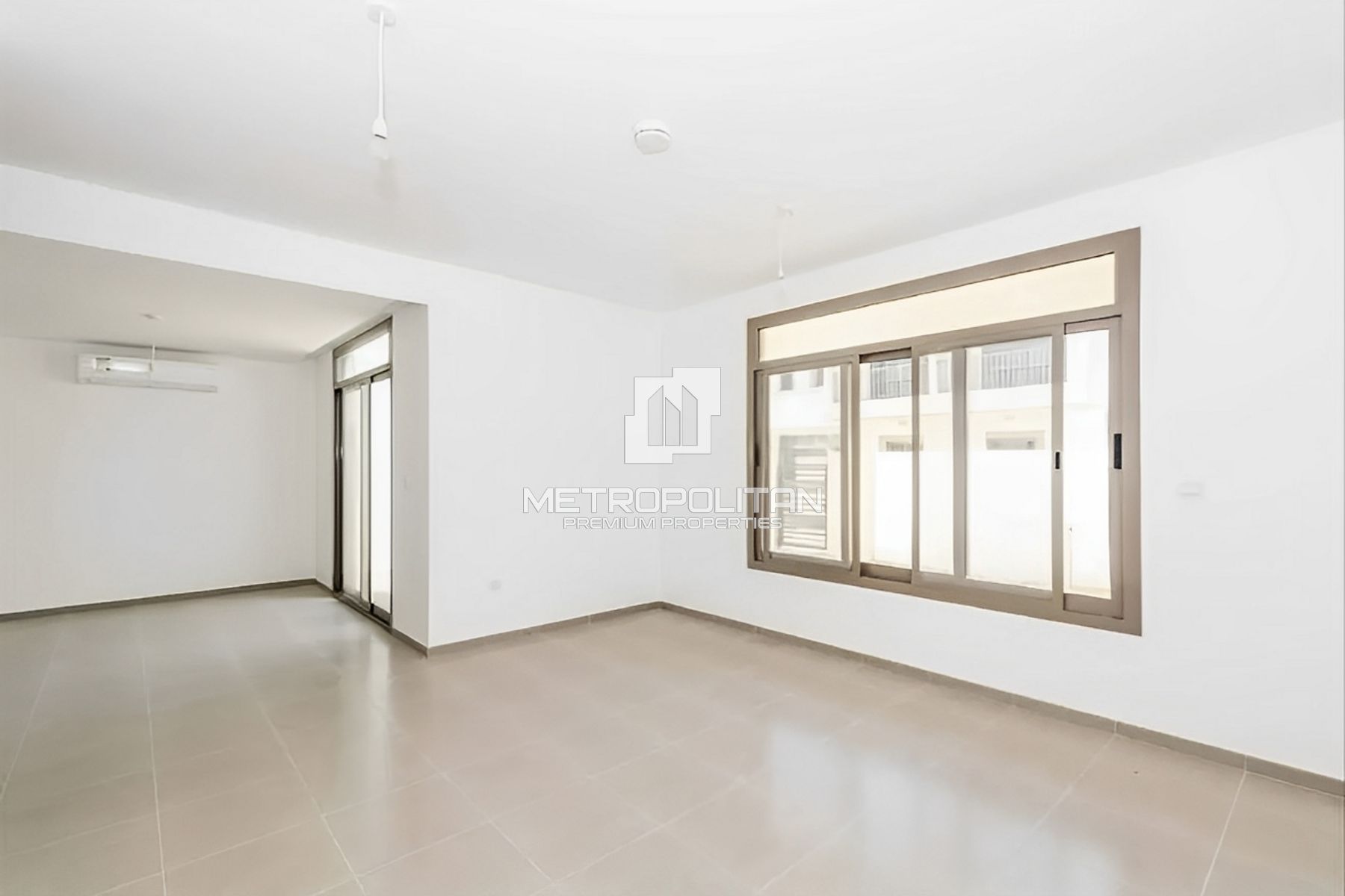3-комнатный таунхаус на продажу в Town Square – MS-25029 photo-3