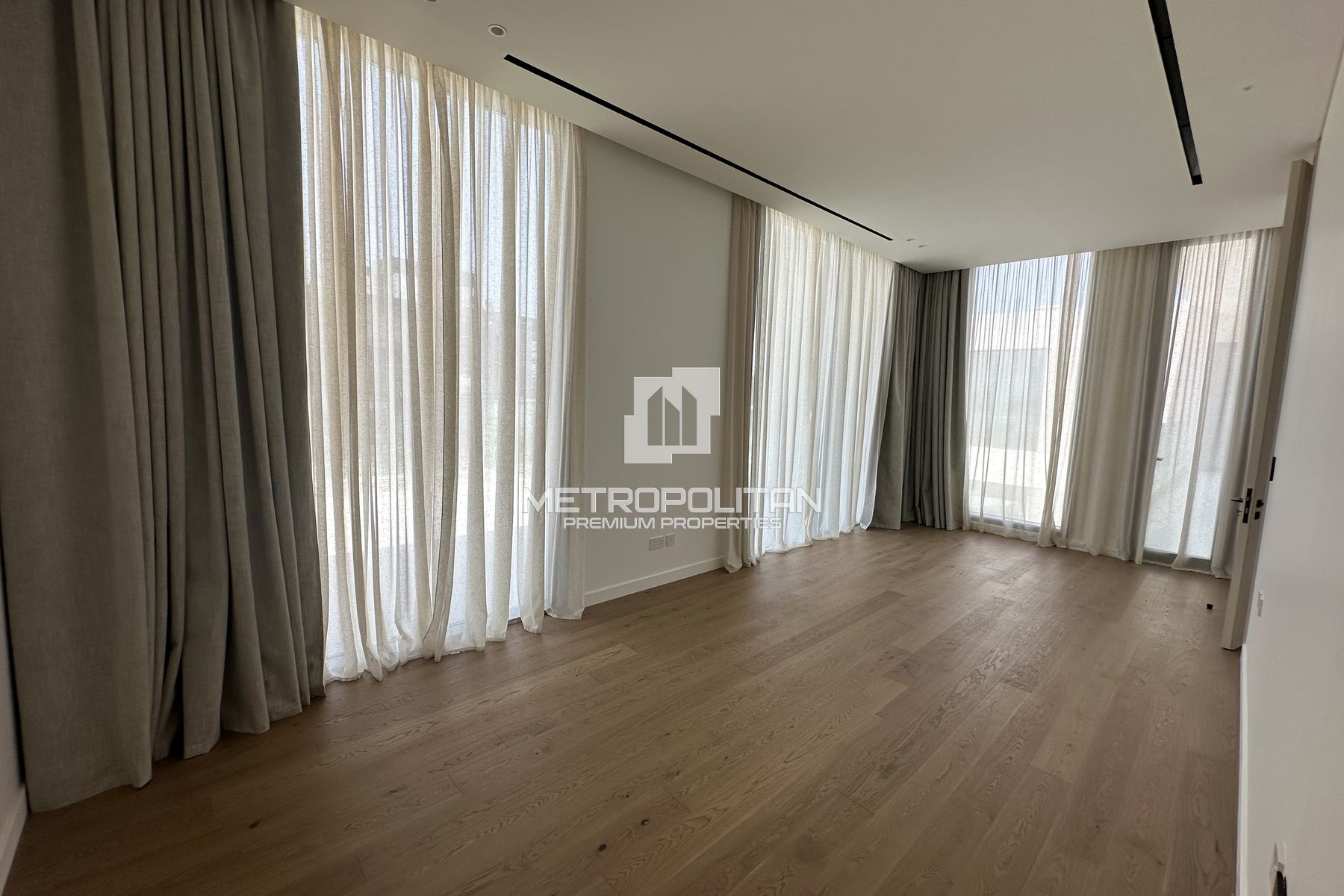 7BR Modern Mansion | Furnished | Luxury Living