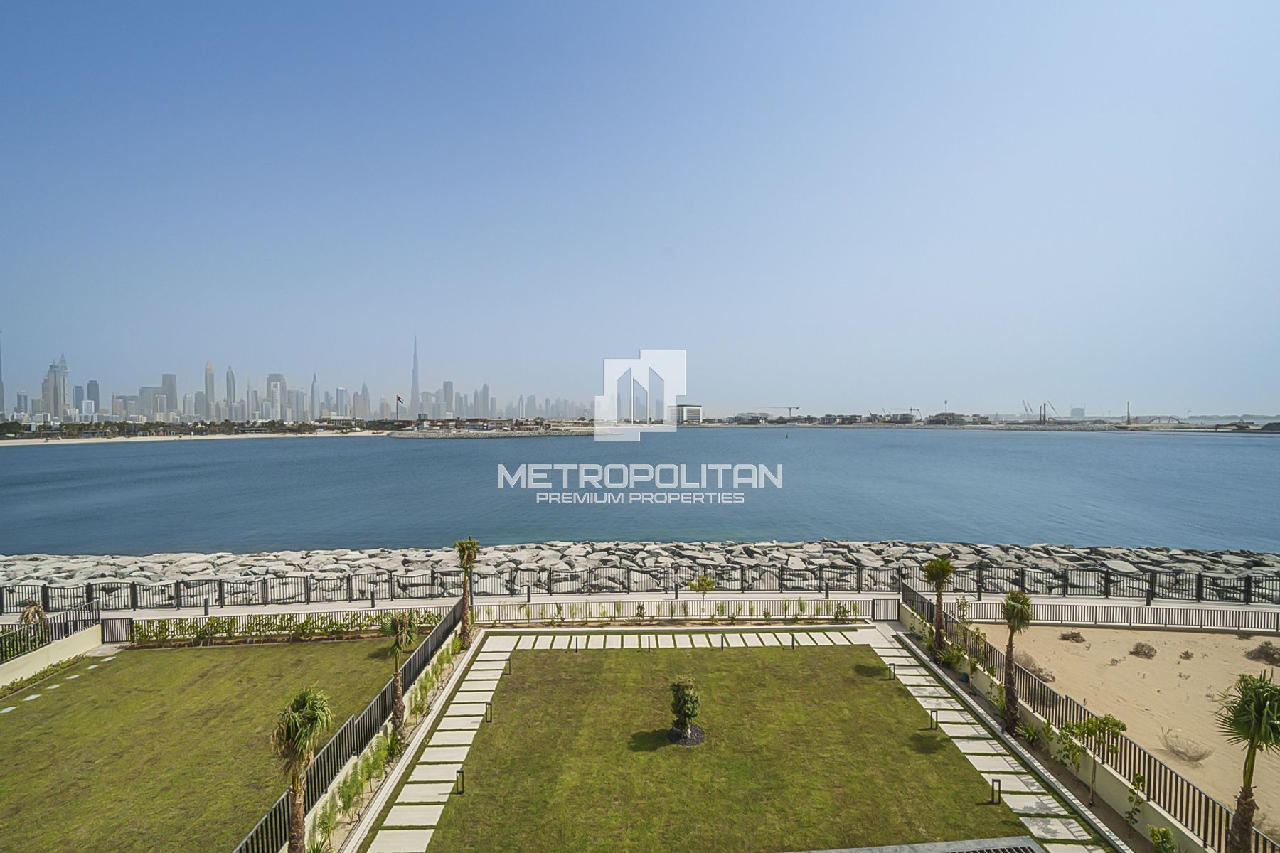 5BR Villa for Sale in Sur La Mer, Jumeirah - MS-25157
