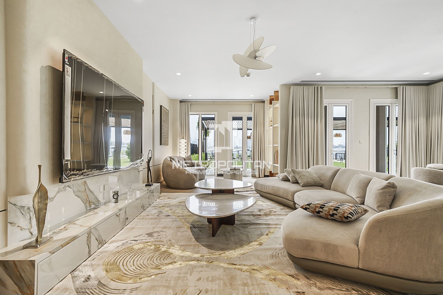 5BR Villa for Sale in Sur La Mer, Jumeirah - MS-25157