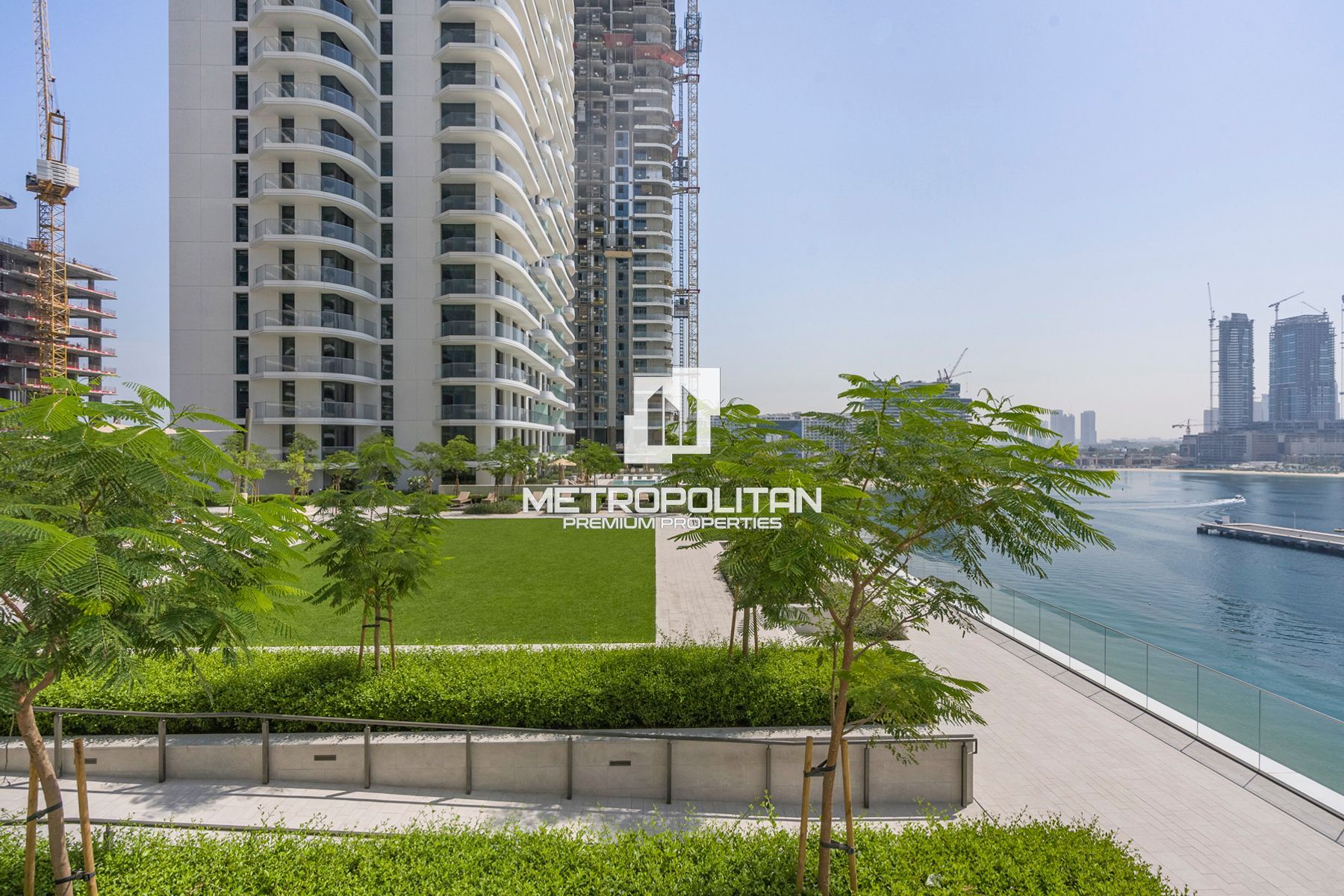 Corner | Dubai Harbour and Marina Skyline Views