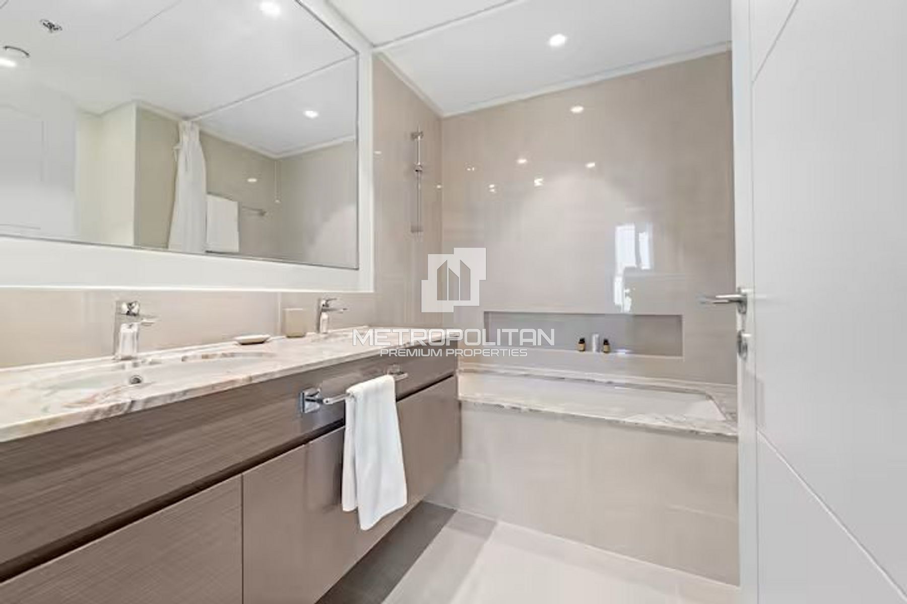 2BR Apartment for Sale in Downtown Dubai – MS-25667 photo-11