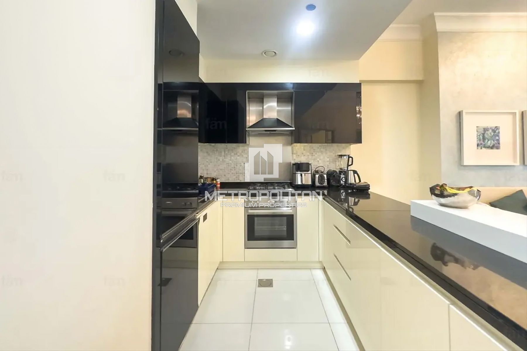 Downtown Living | Elegant Layout | Prime Location photo-9