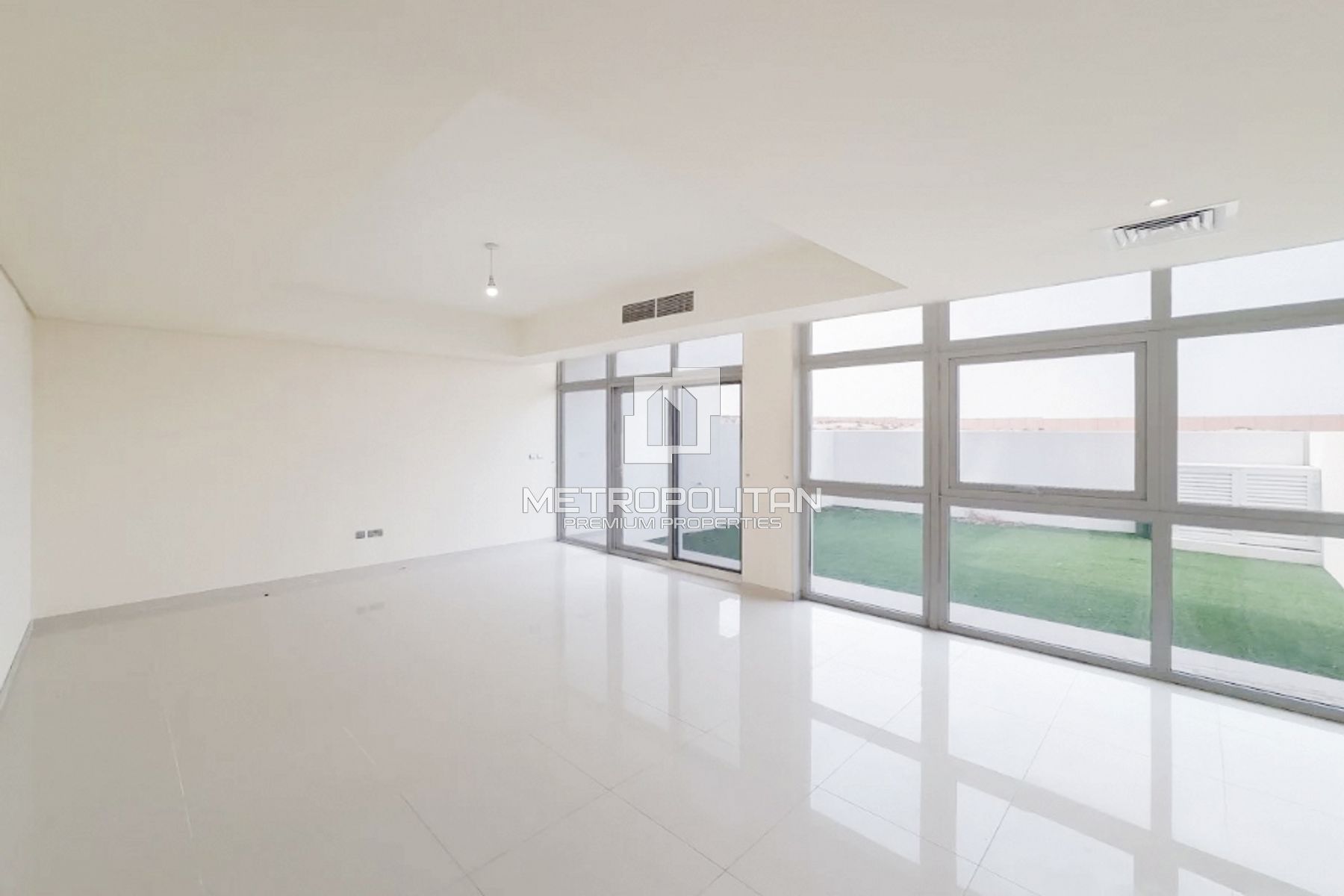 Single Row I Rented I Desert View | Prime Location photo-3