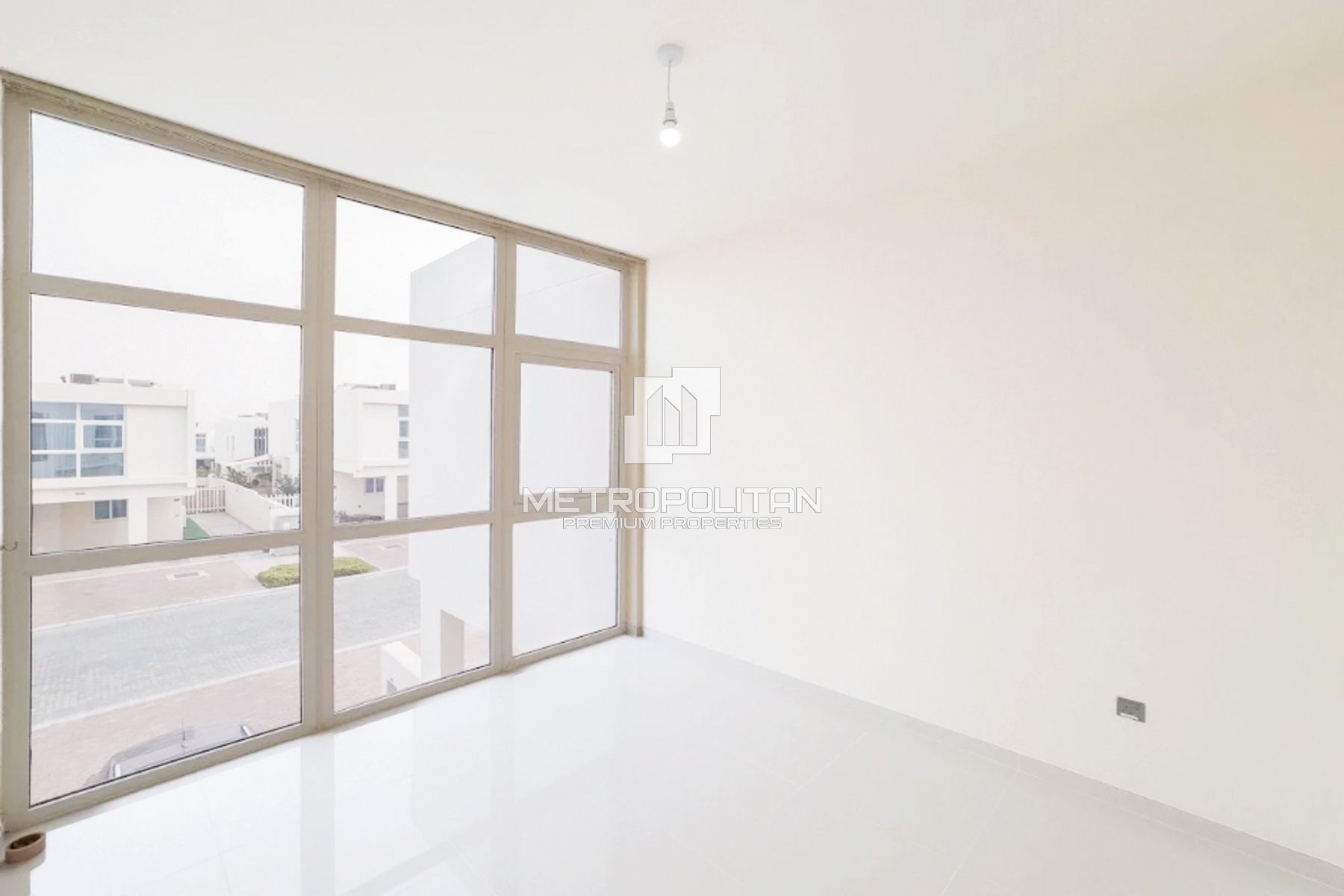 Single Row I Rented I Desert View | Prime Location photo-4