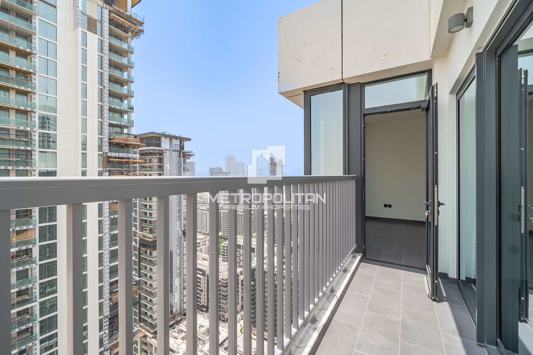 Image - The Crest, Mohammed Bin Rashid City, Dubai | Project - شقة