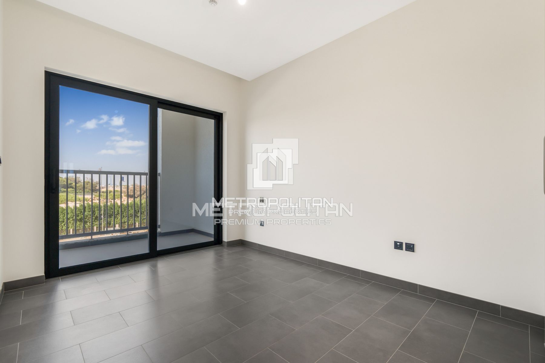 Image - The Crest, Mohammed Bin Rashid City, 迪拜 | Project - 公寓