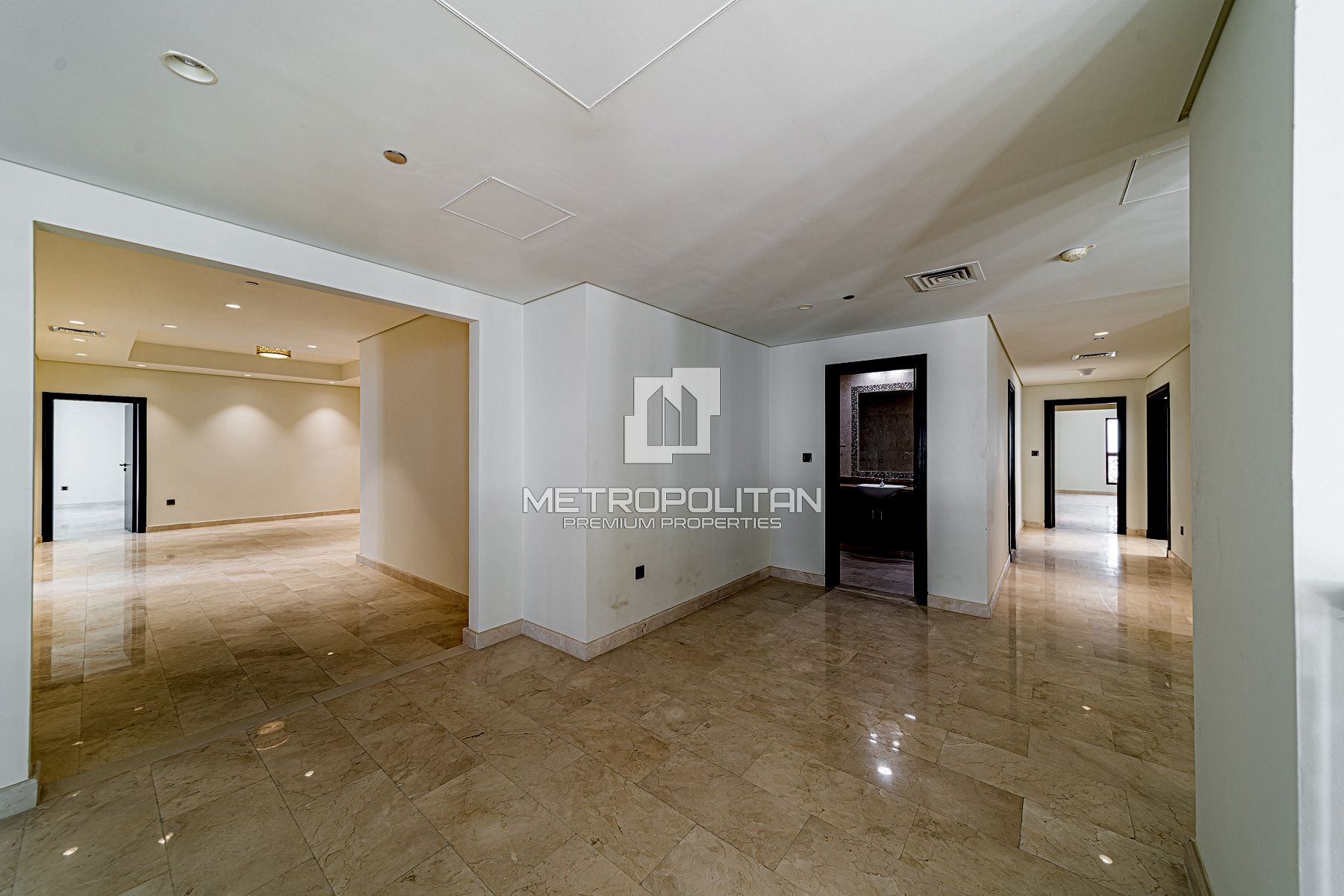 Duplex Penthouse |Private Pool | Dual View| Vacant