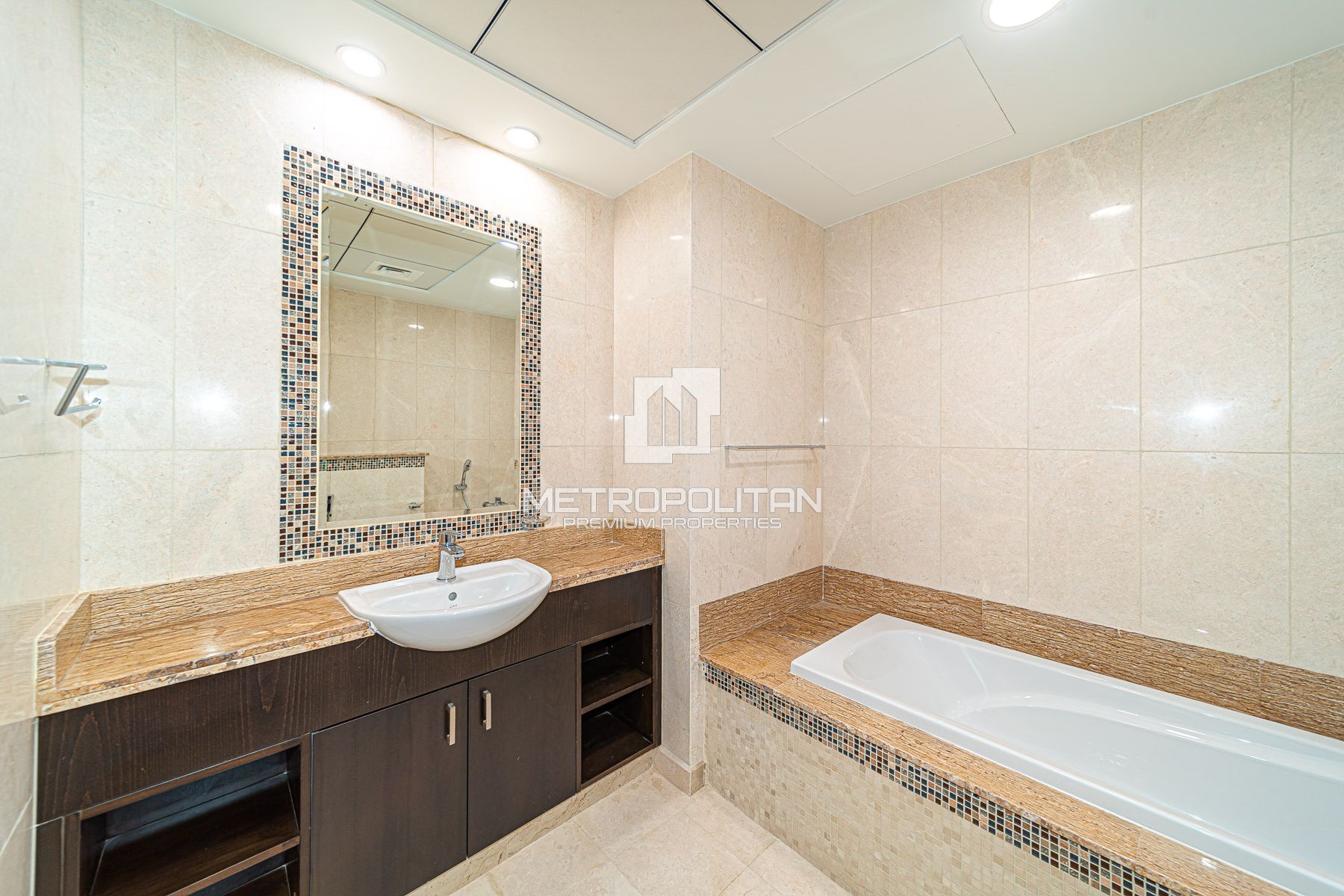 Duplex Penthouse |Private Pool | Dual View| Vacant