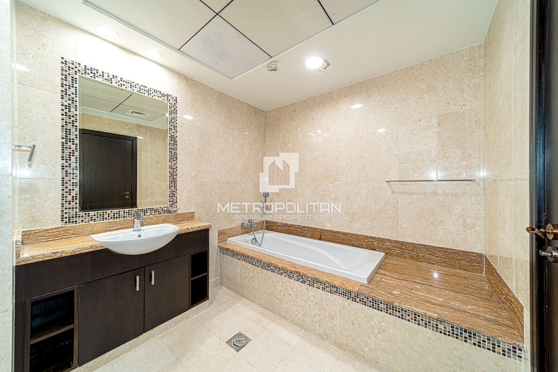 Duplex Penthouse |Private Pool | Dual View| Vacant
