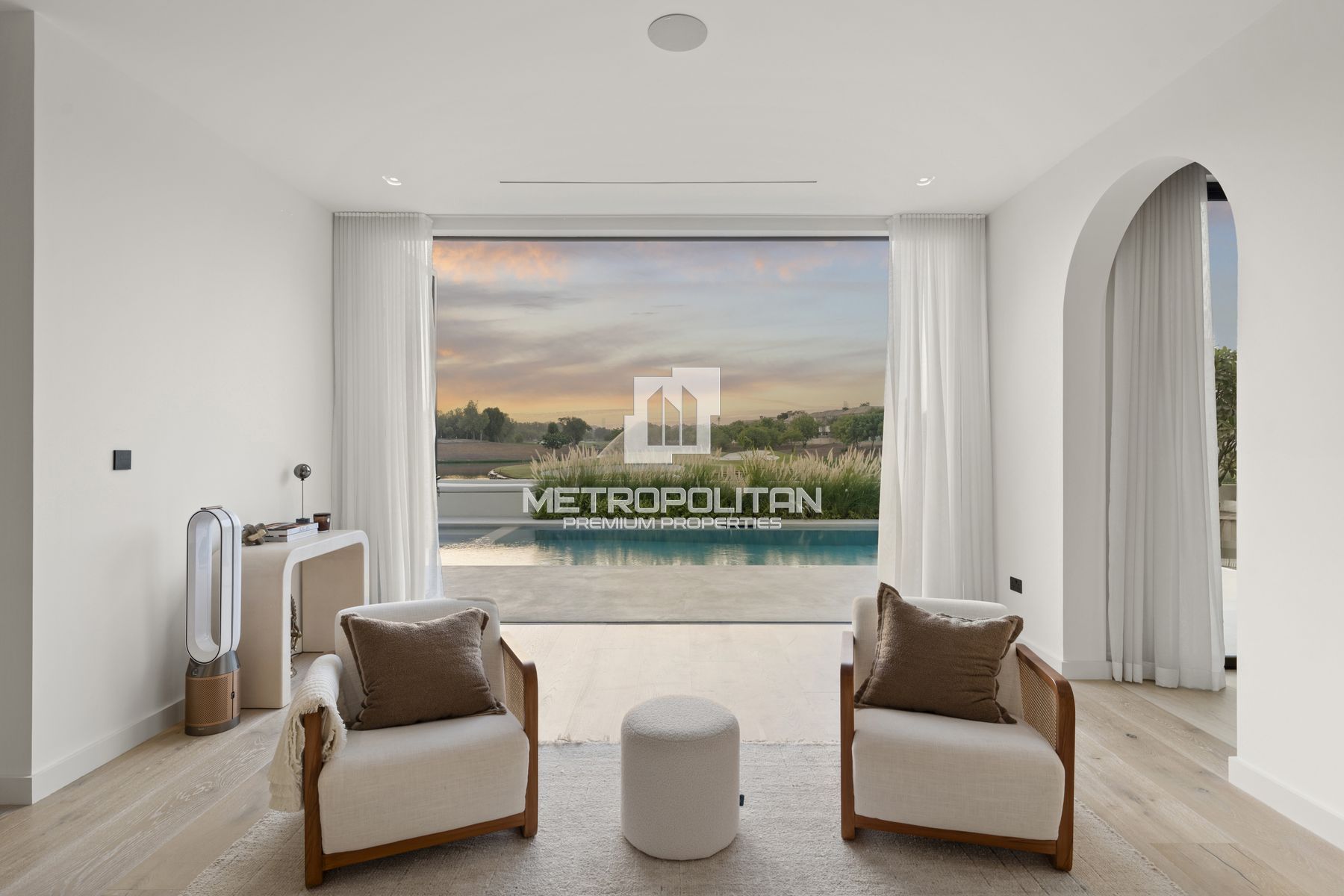 5BR Villa for Sale in Jumeirah Golf Estates – MS-7054