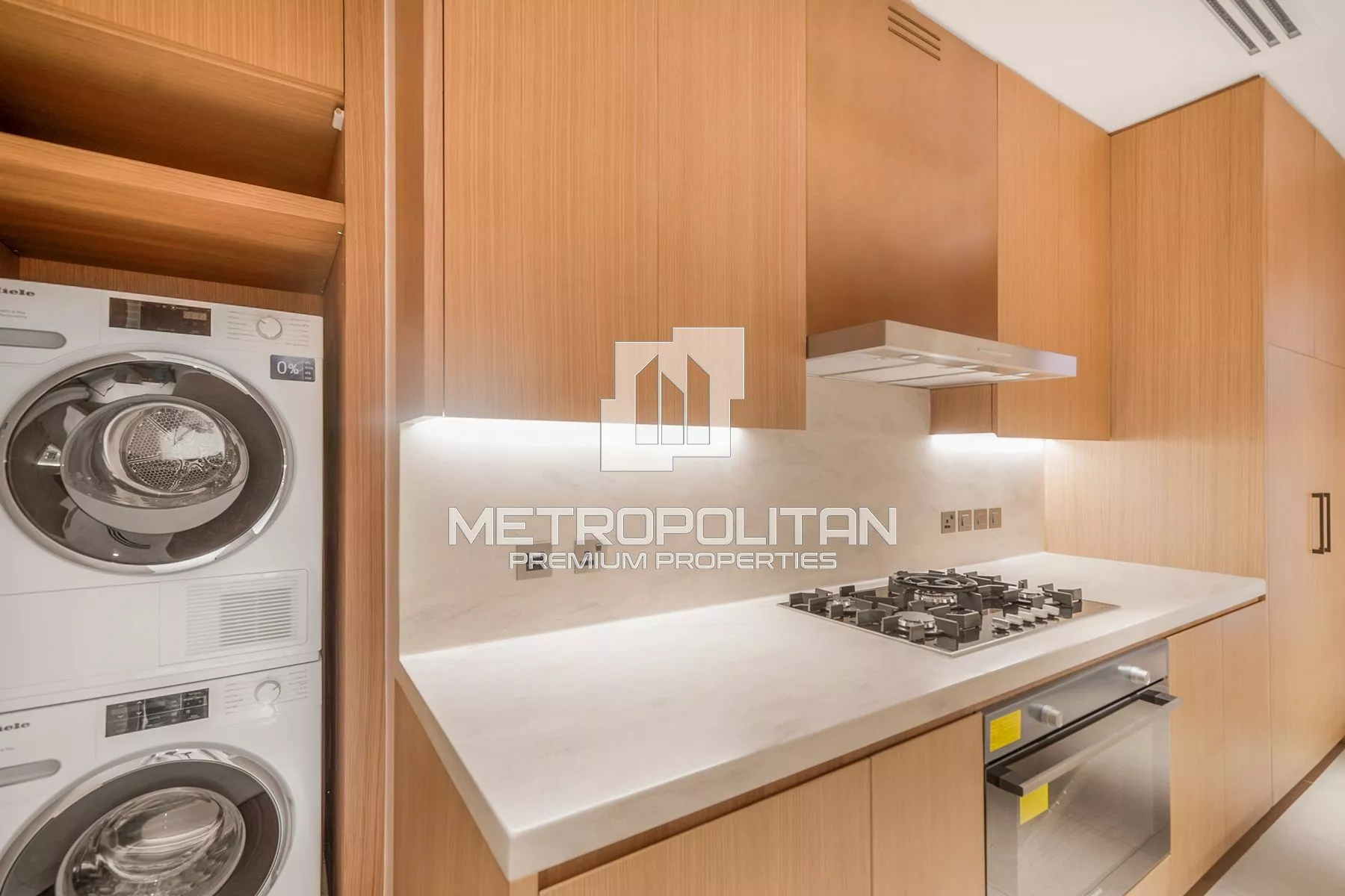 3-комнатная квартира в Mr. C Residences, Jumeirah (MR-4267)