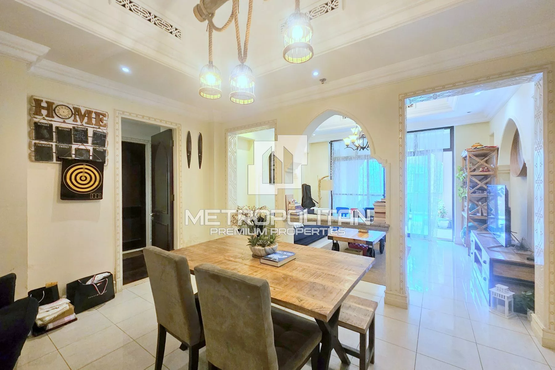 2BR 公寓出租在 Downtown Dubai – MR-4559