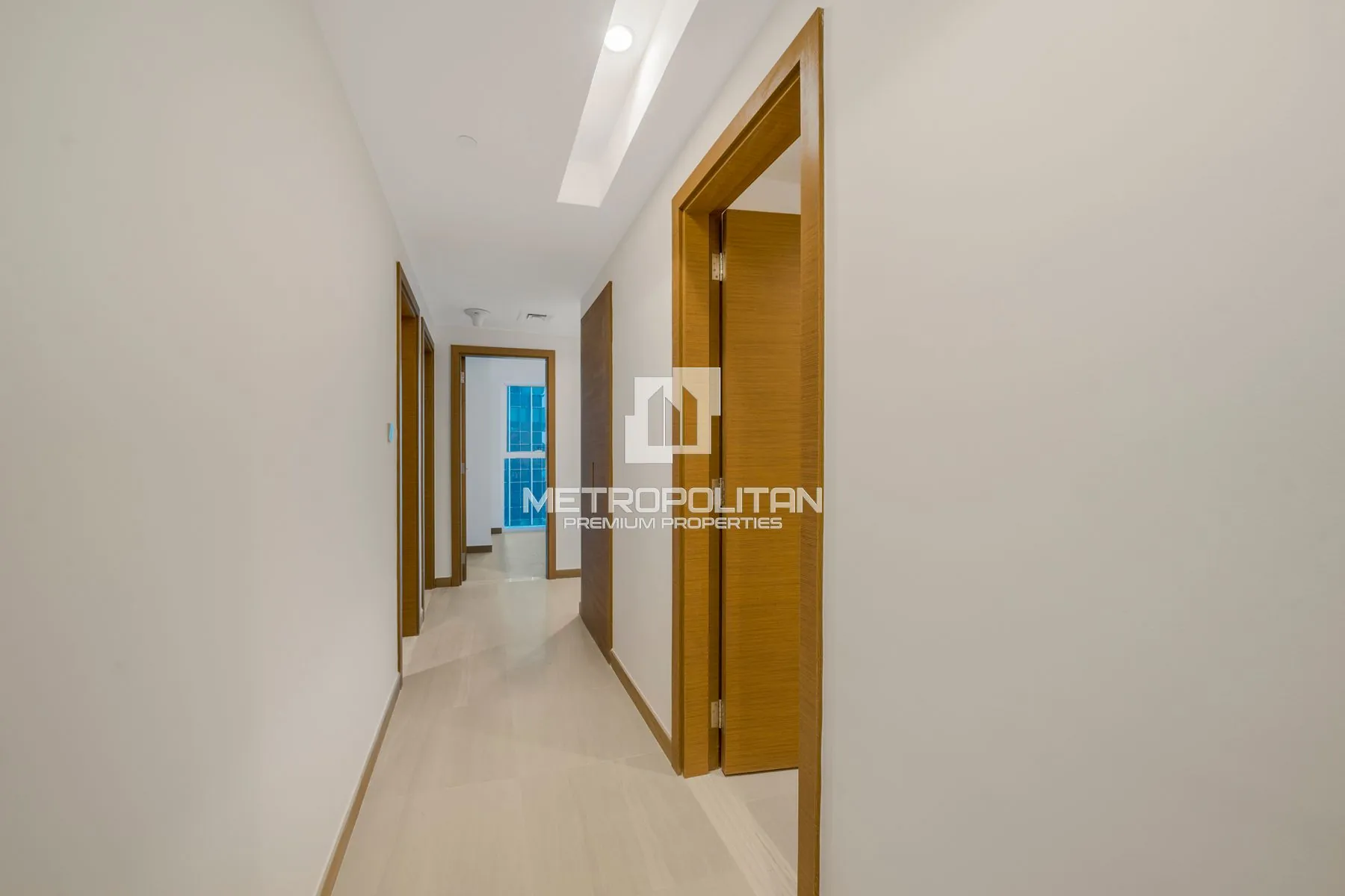 Appartement 3 chambres à louer à Business Bay – MR-5320