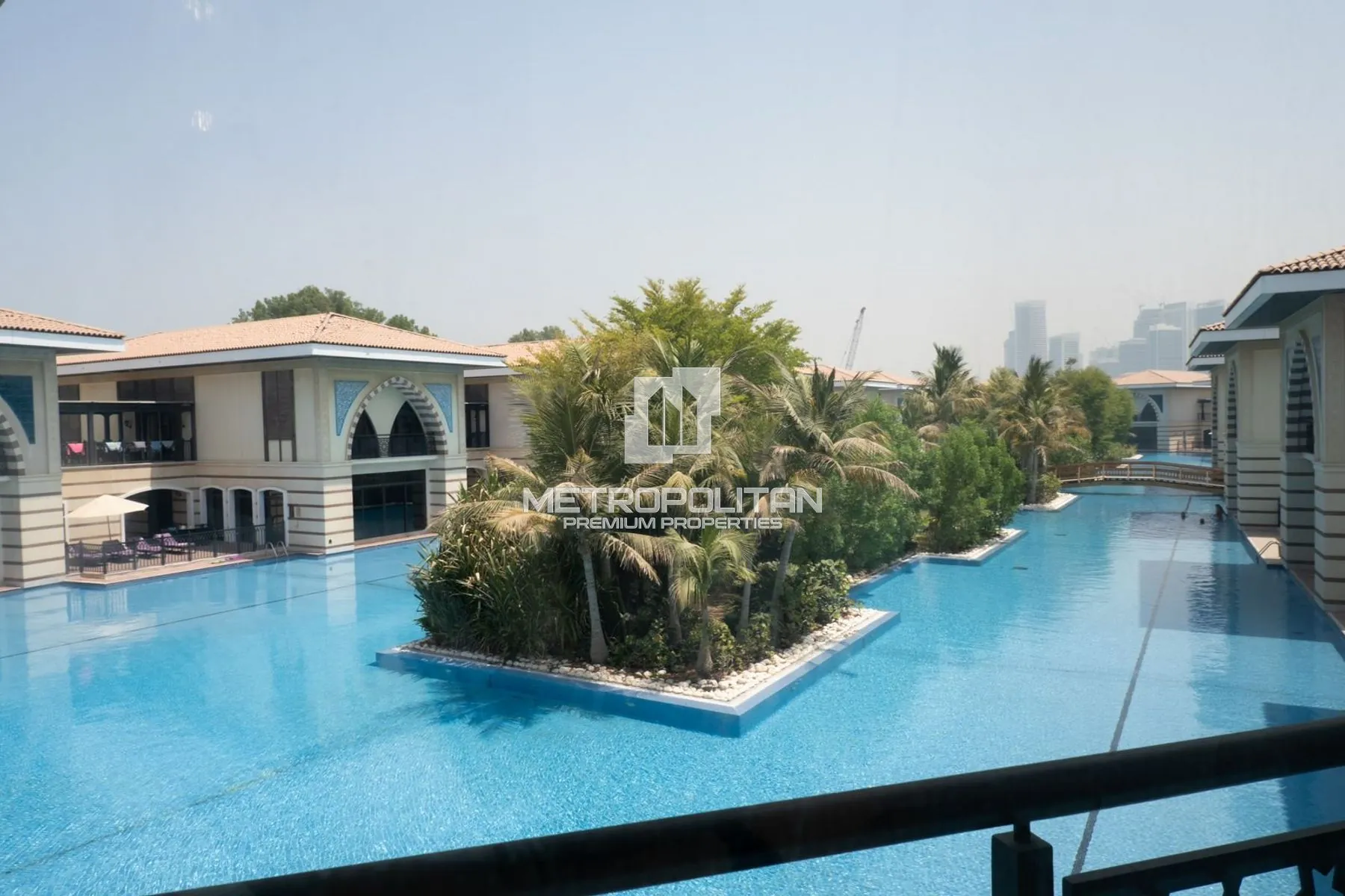 5BR Villa for Sale in Palm Jumeirah – MS-18229