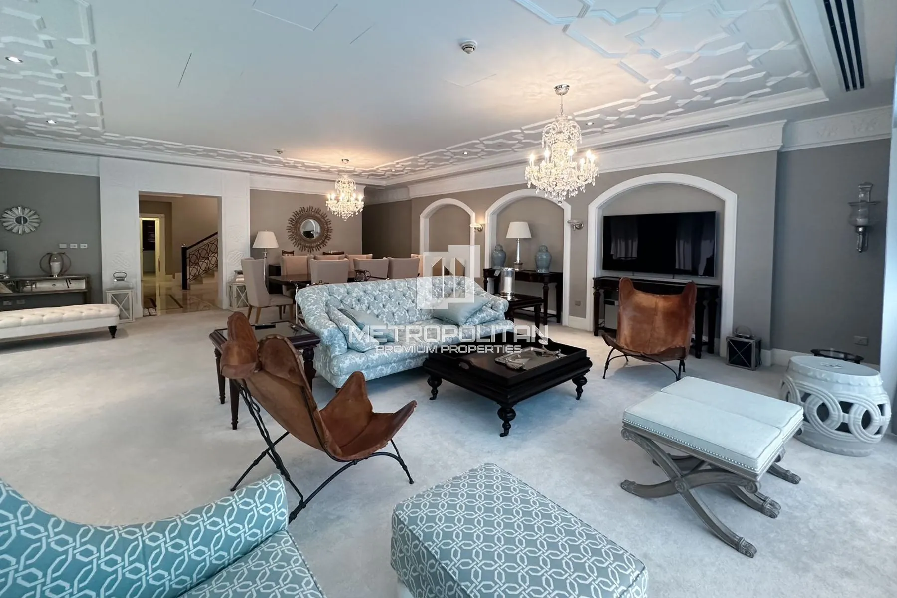 5BR Villa for Sale in Palm Jumeirah – MS-18229