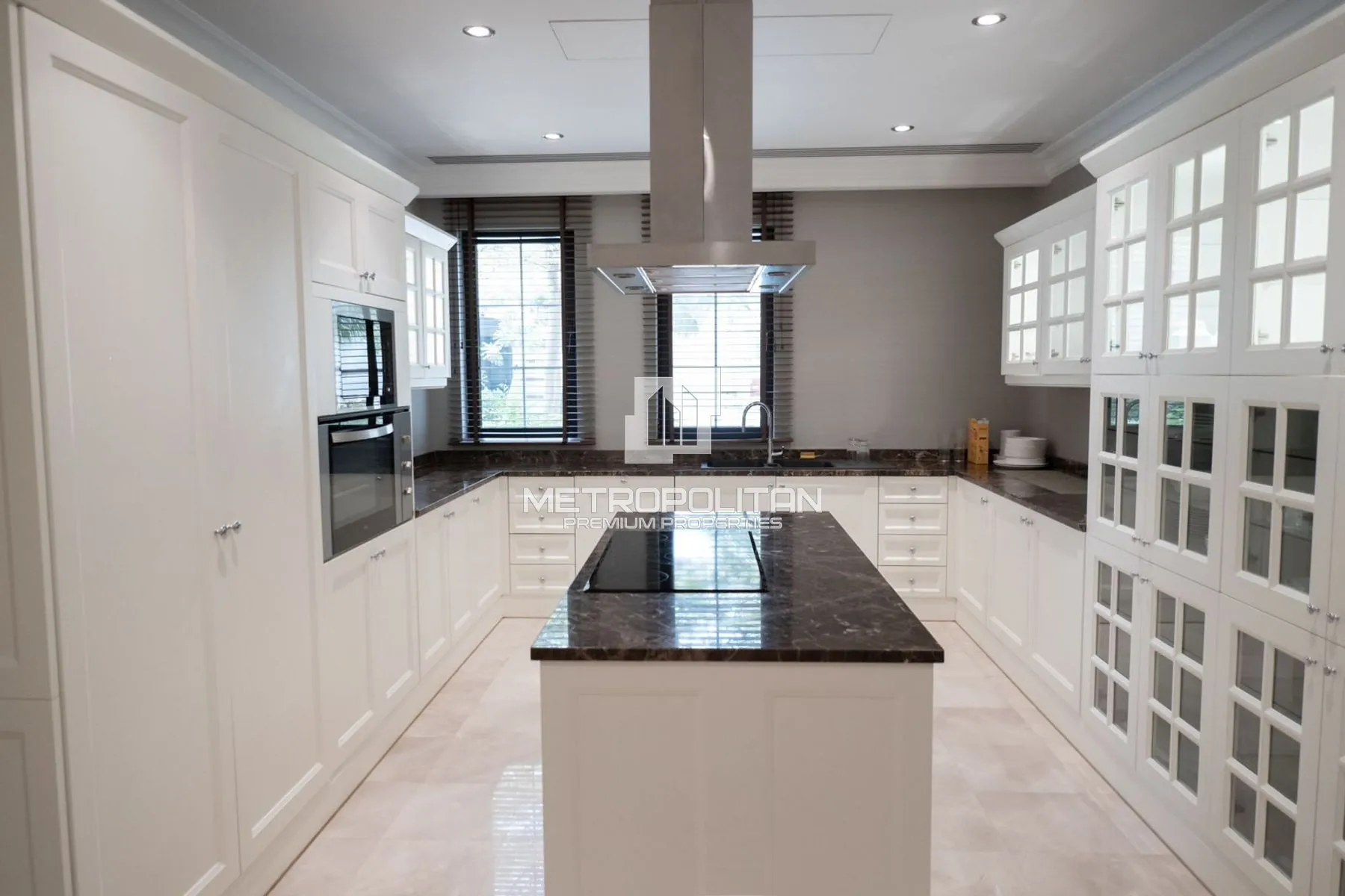 5BR Villa for Sale in Palm Jumeirah – MS-18229